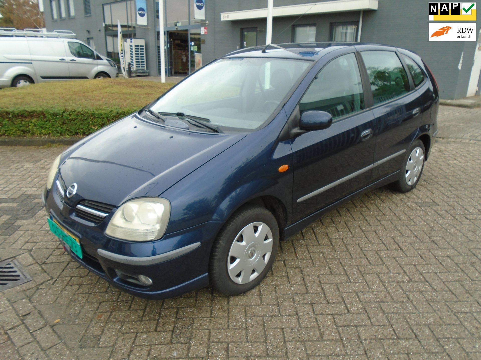 Nissan Nissan Almera Tino 1.8 Tekna Nieuwe Apk 2005 - voorkant