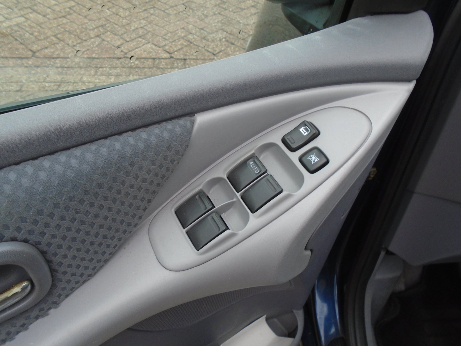 Foto van Nissan Nissan Almera Tino