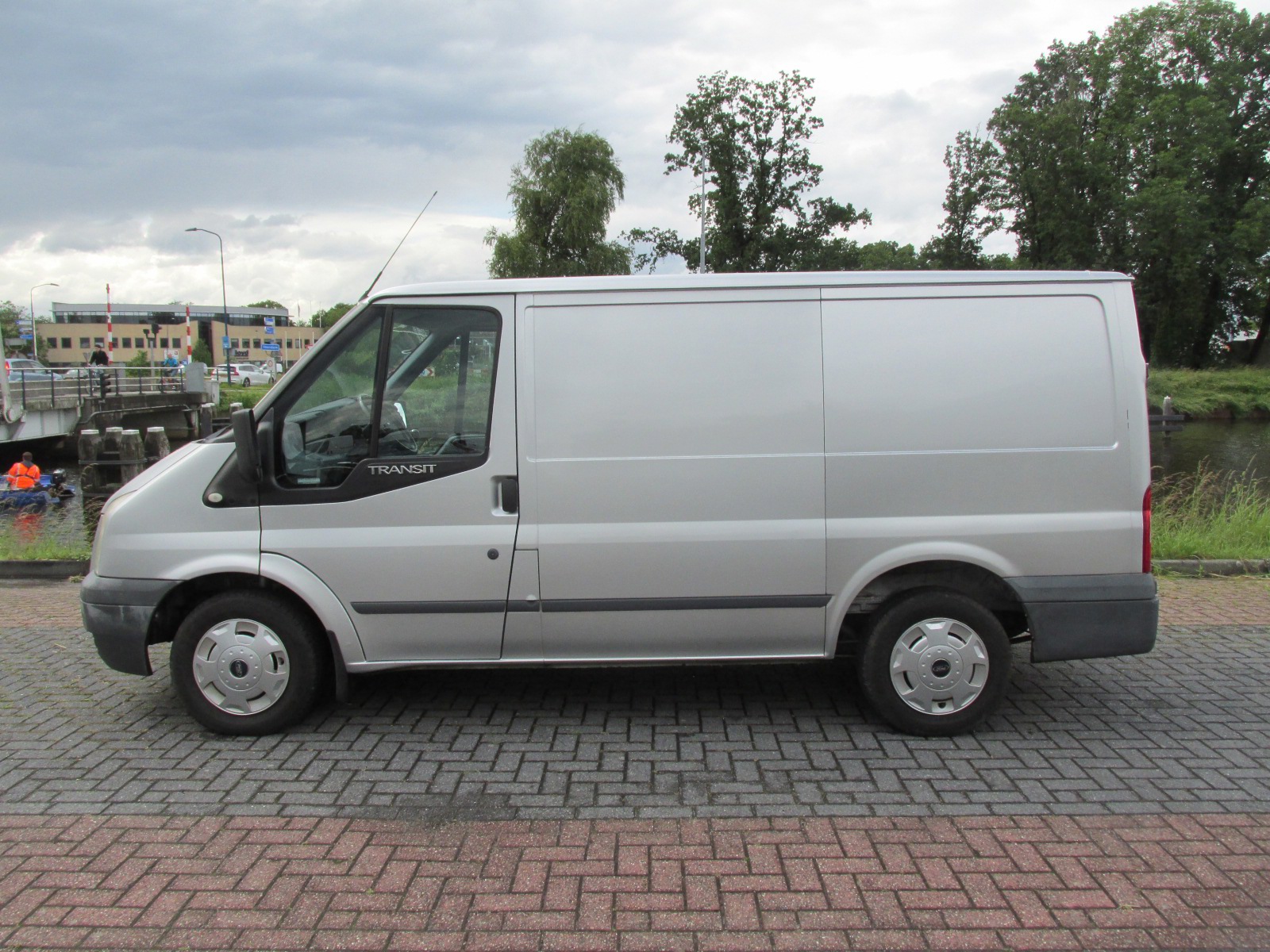Foto van Ford Transit 260s FD Van 110 LR 4.23