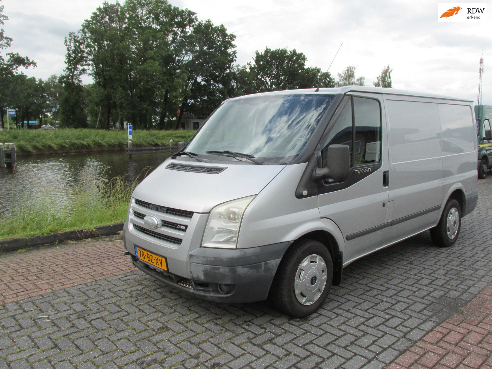 Ford Transit 260s FD Van 110 LR 4.23 260S 2.2 TDCI SHD 2006 - voorkant