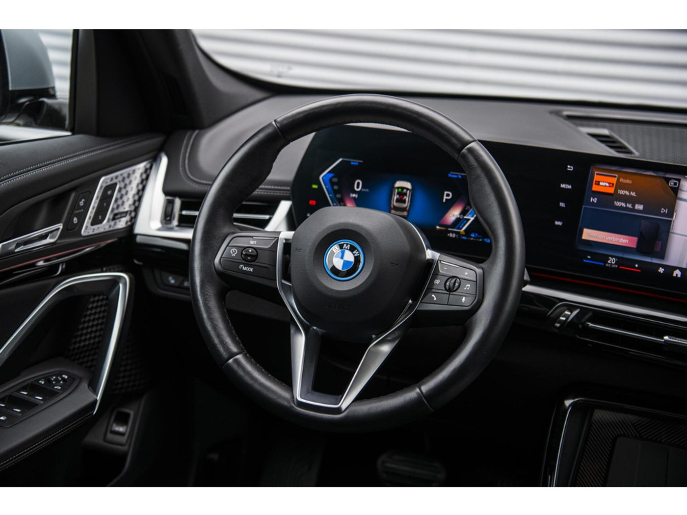 Foto van BMW X1 Xdrive25e