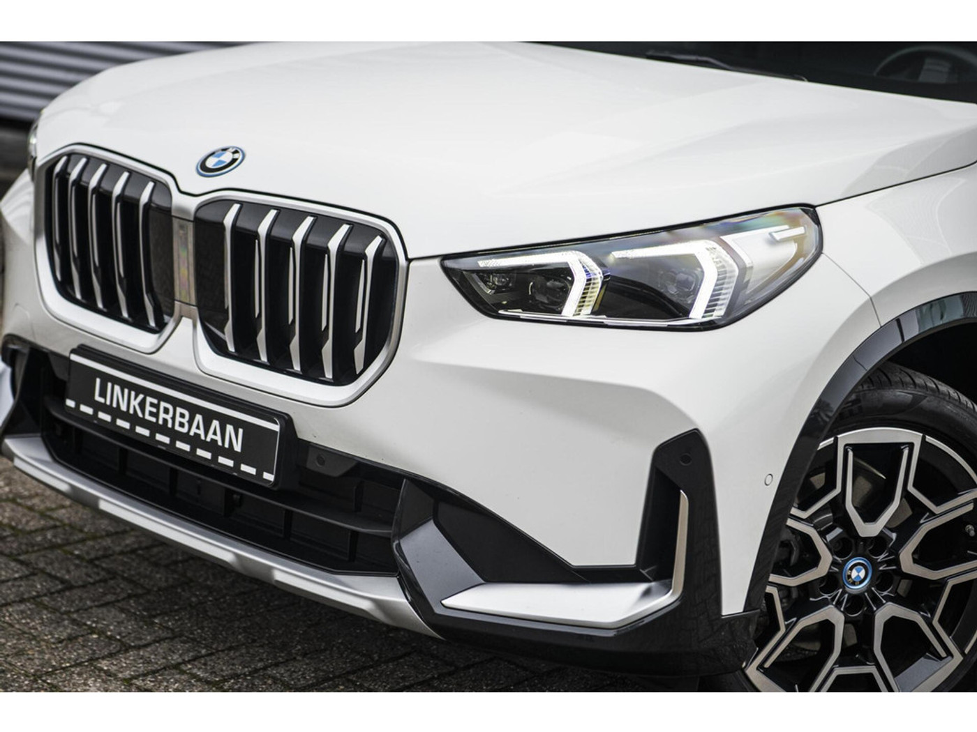 Foto van BMW X1 Xdrive25e