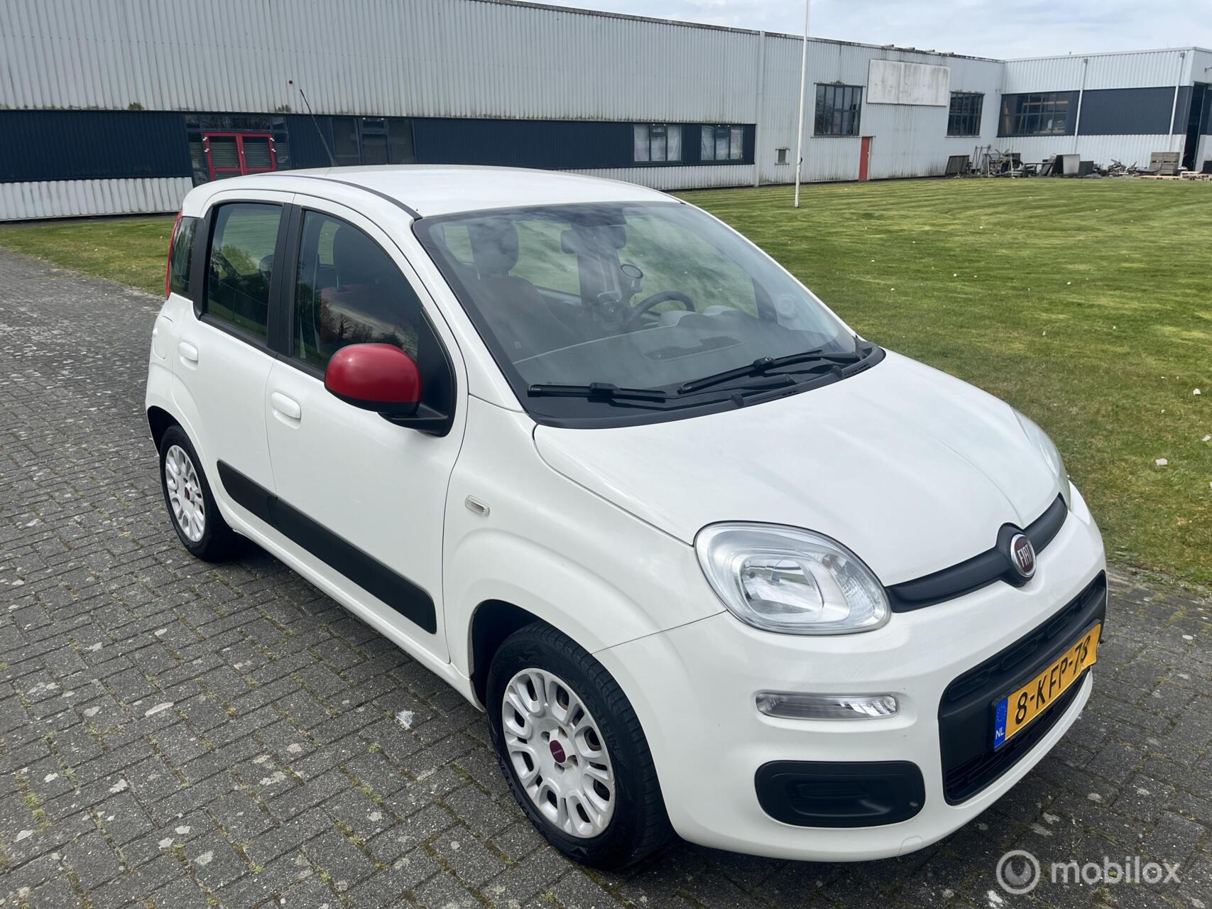 Fiat Panda 0.9 TwinAir Edizione Cool / Airco / Navi / NAP / APK / CarPlay / 2013 - voorkant