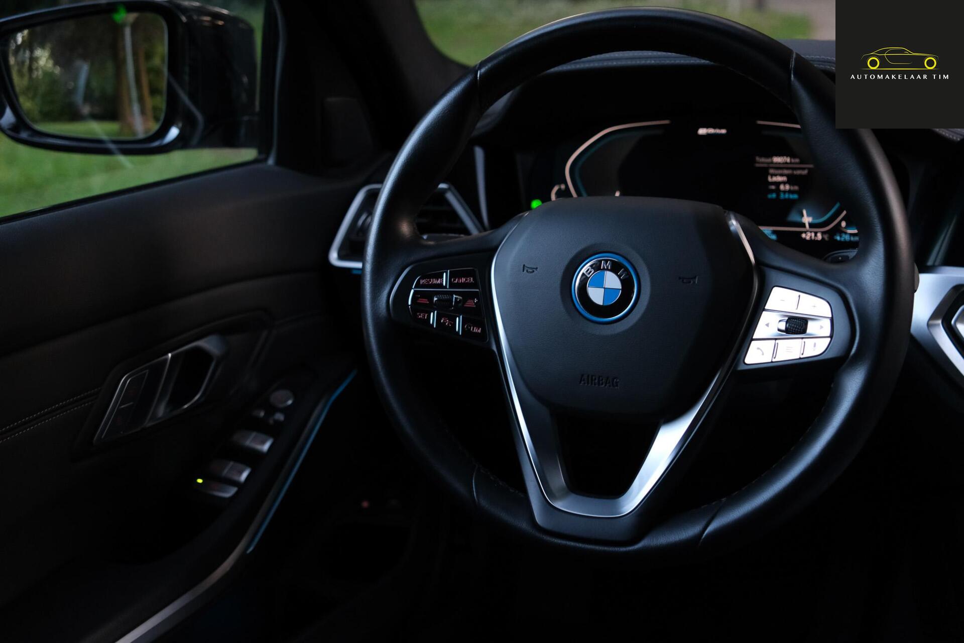 Foto van BMW 330e