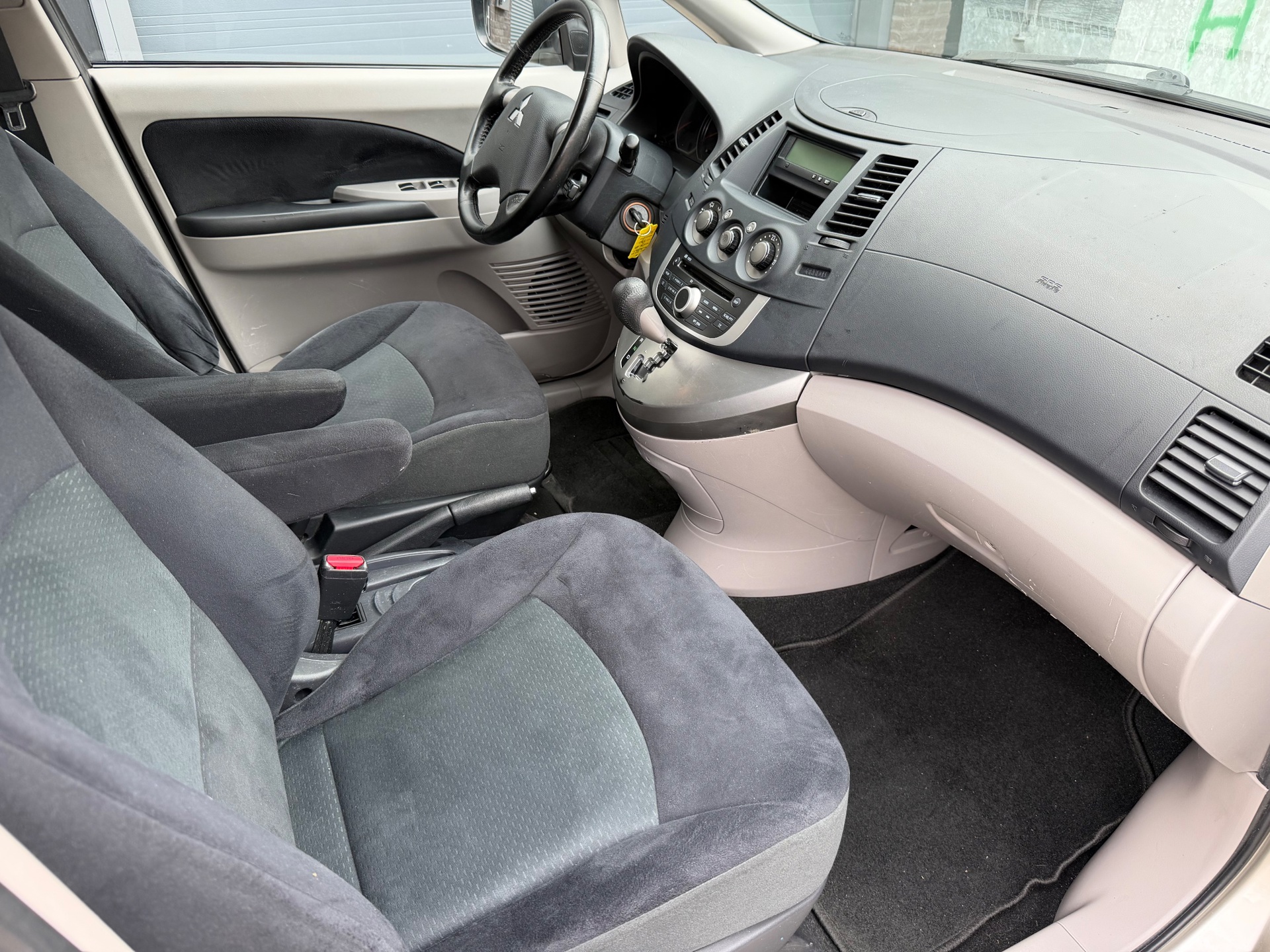 Foto van Mitsubishi Mitsubishi Grandis