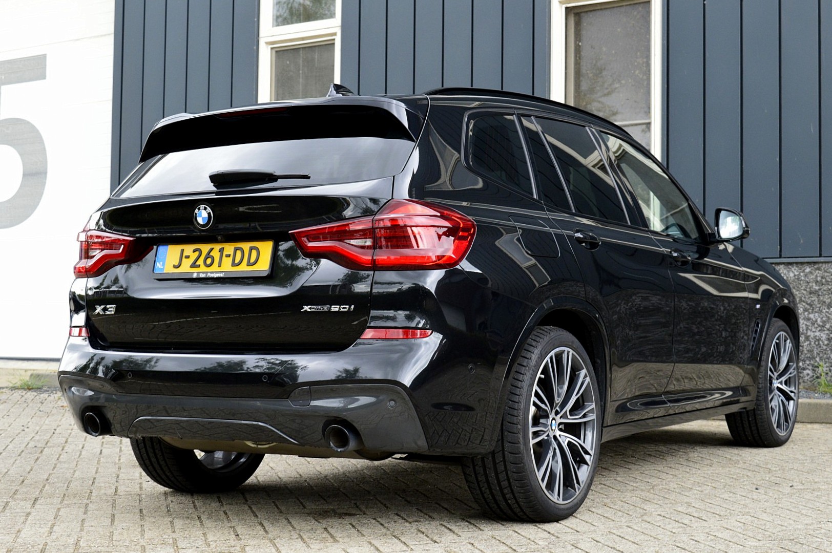 Foto van BMW X3 Xdrive20i