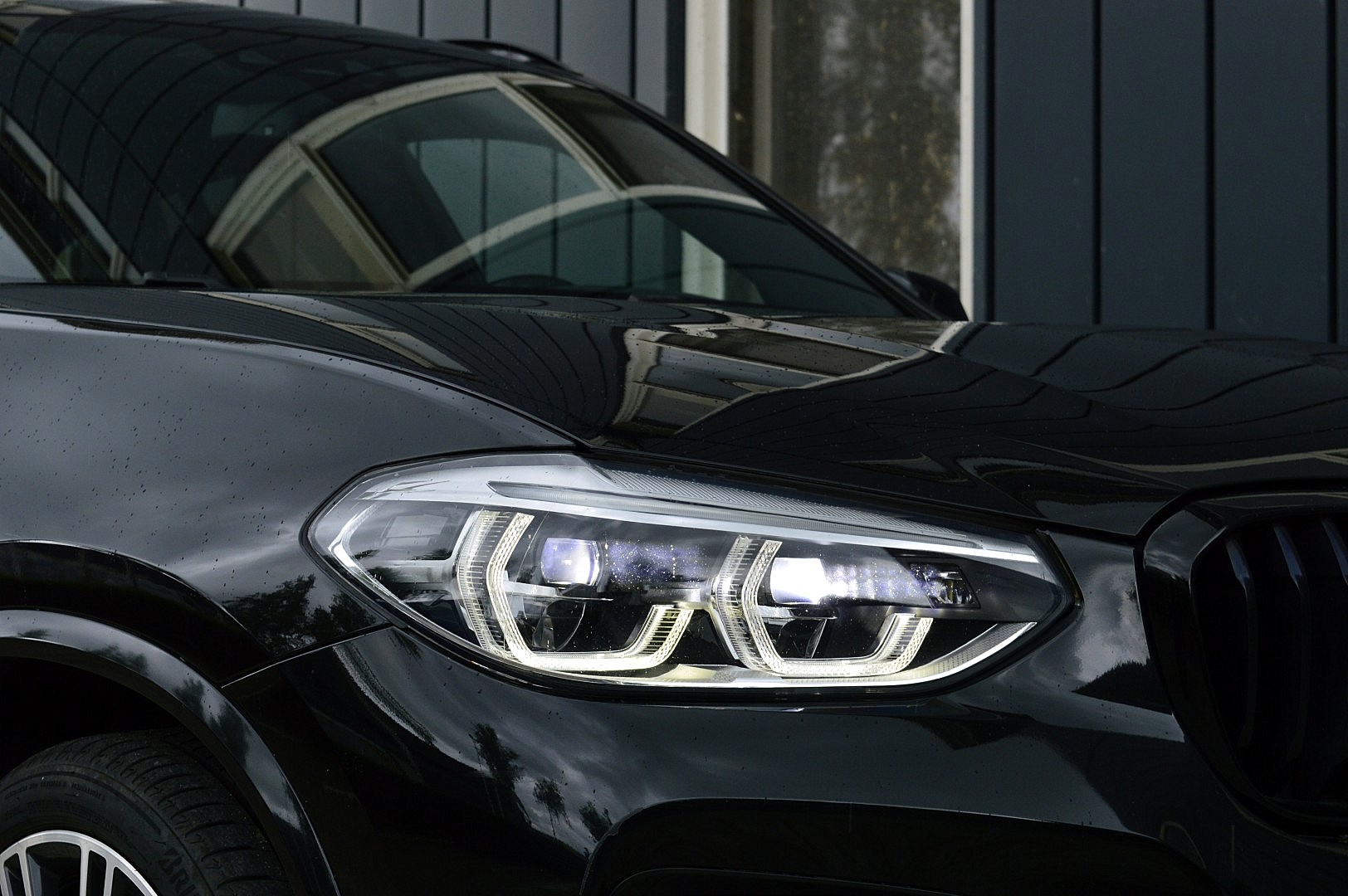 Foto van BMW X3 Xdrive20i
