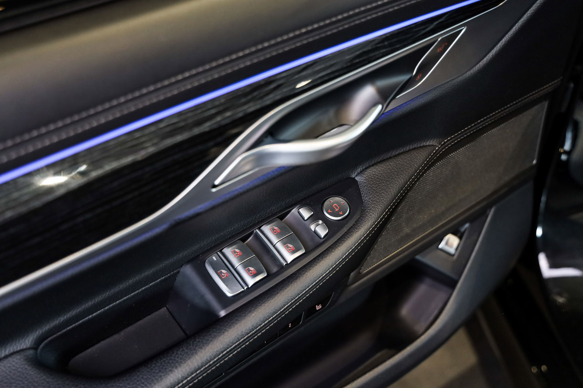 Foto van BMW 745e