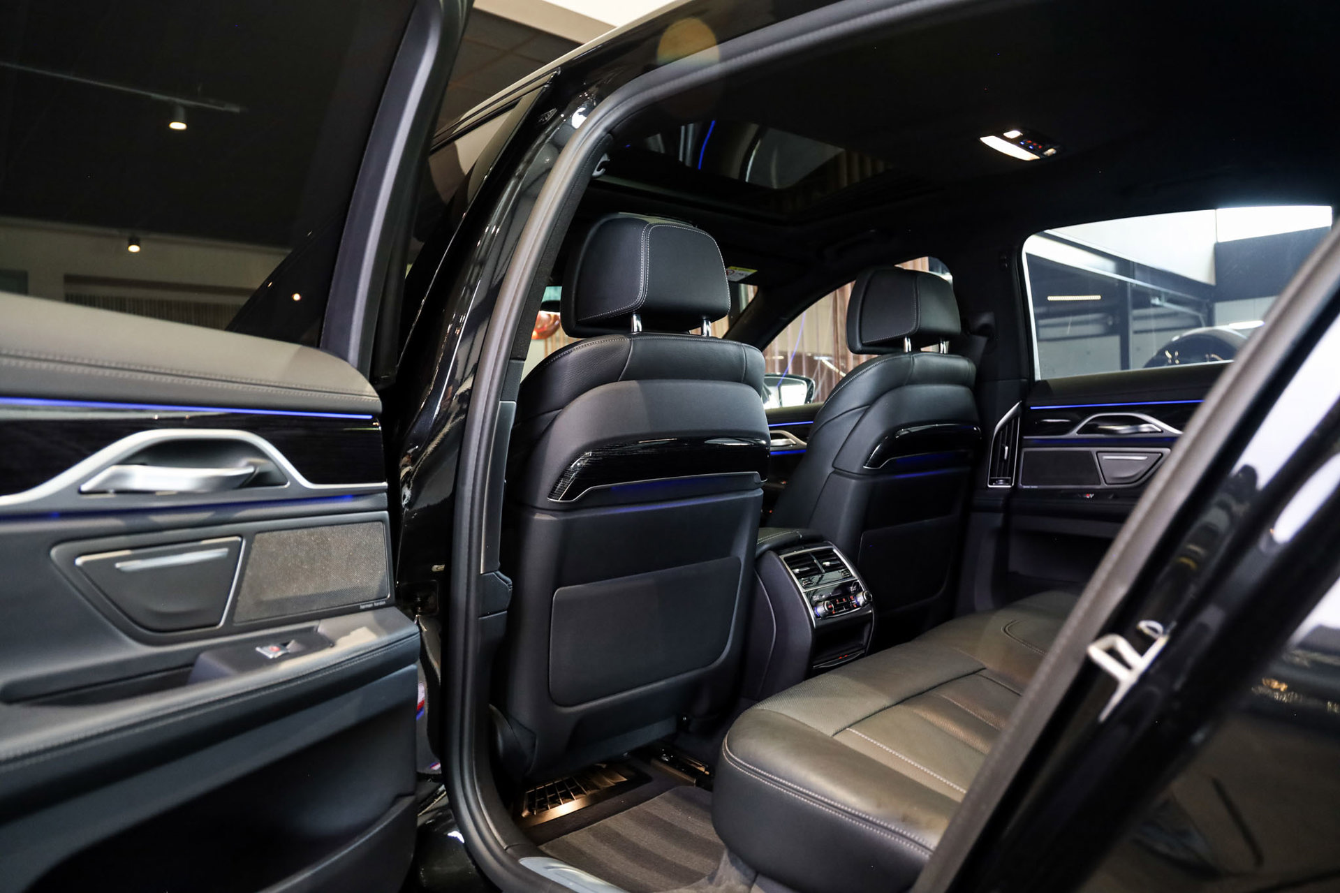 Foto van BMW 745e