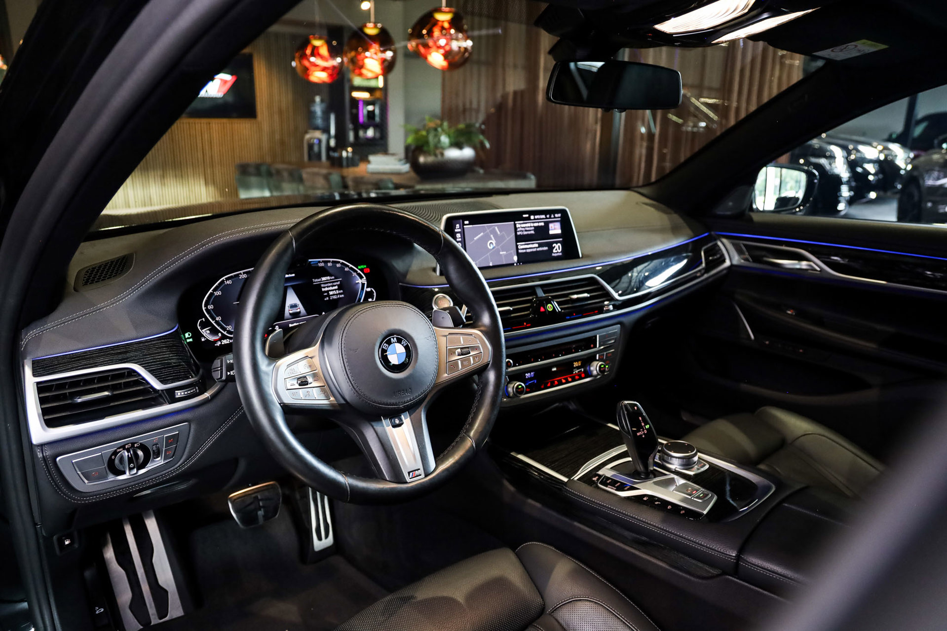 Foto van BMW 745e