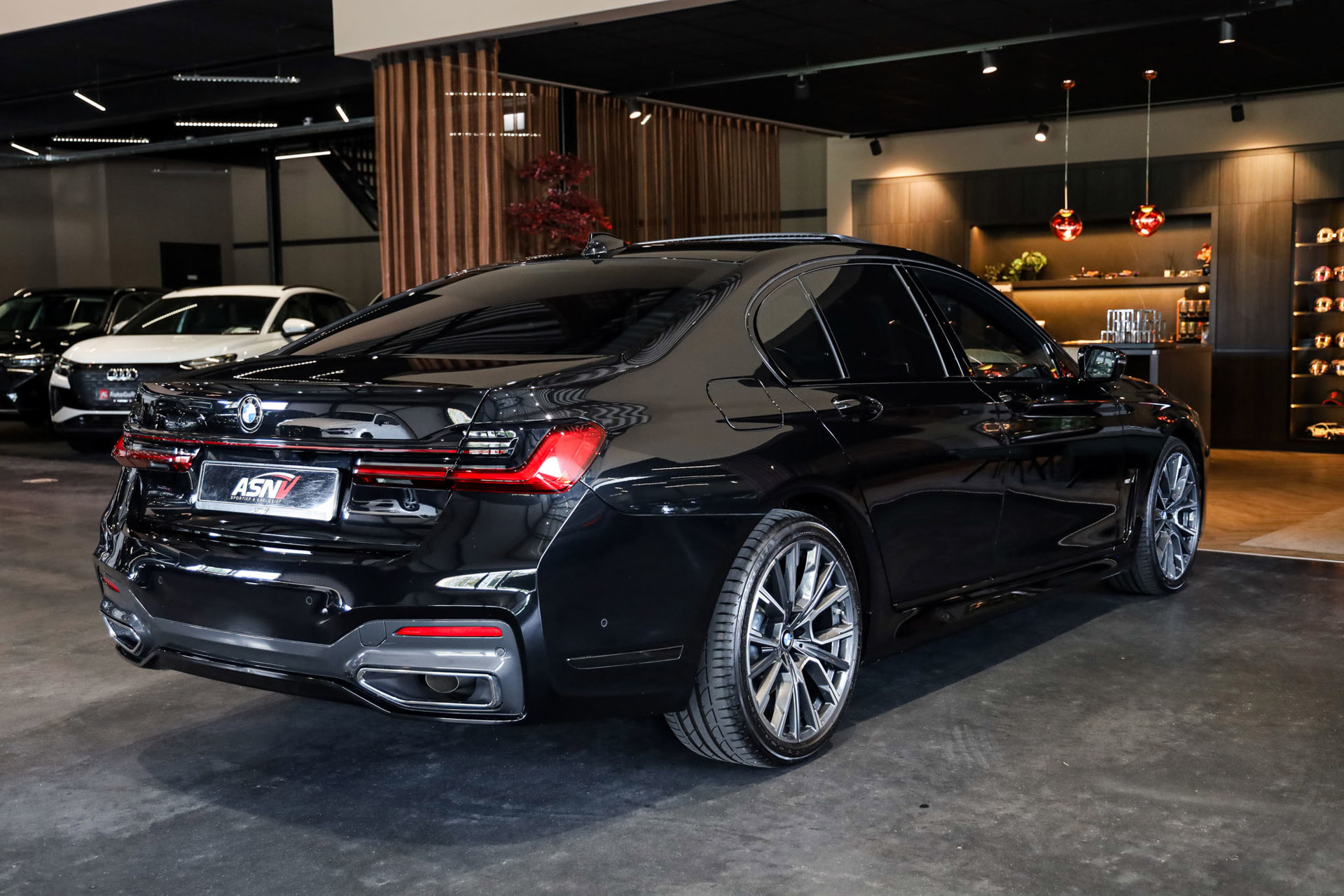 Foto van BMW 745e