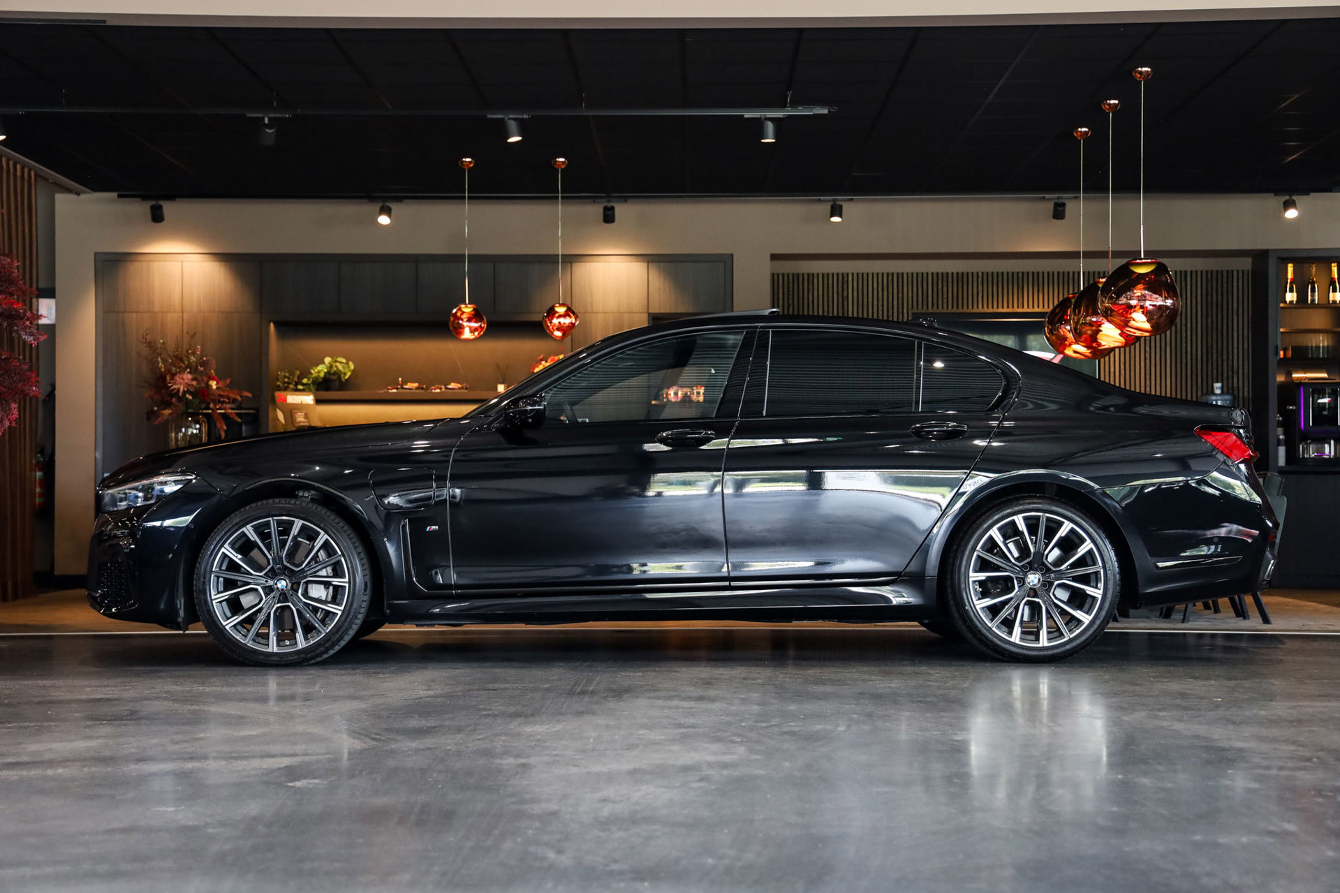 Foto van BMW 745e