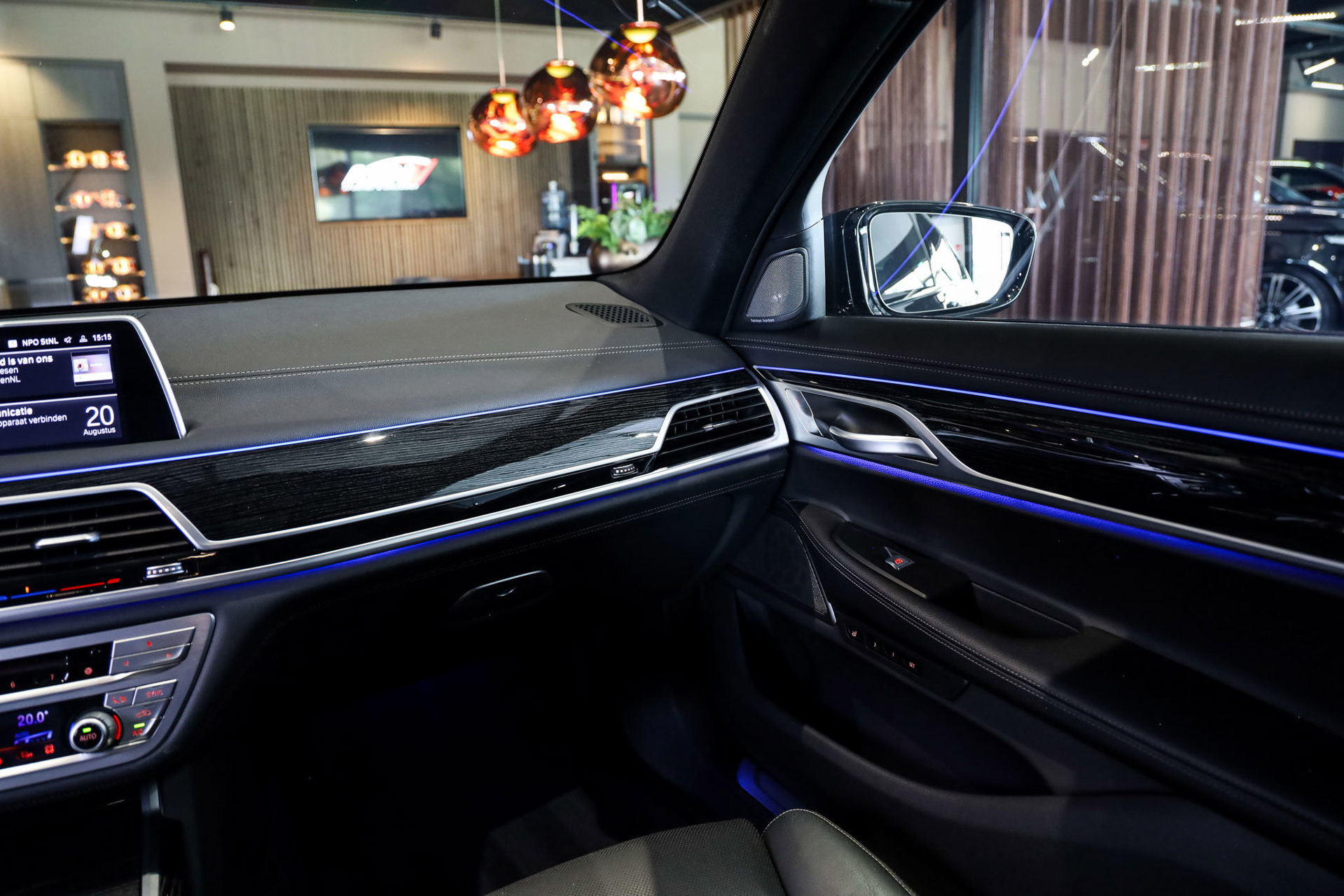Foto van BMW 745e