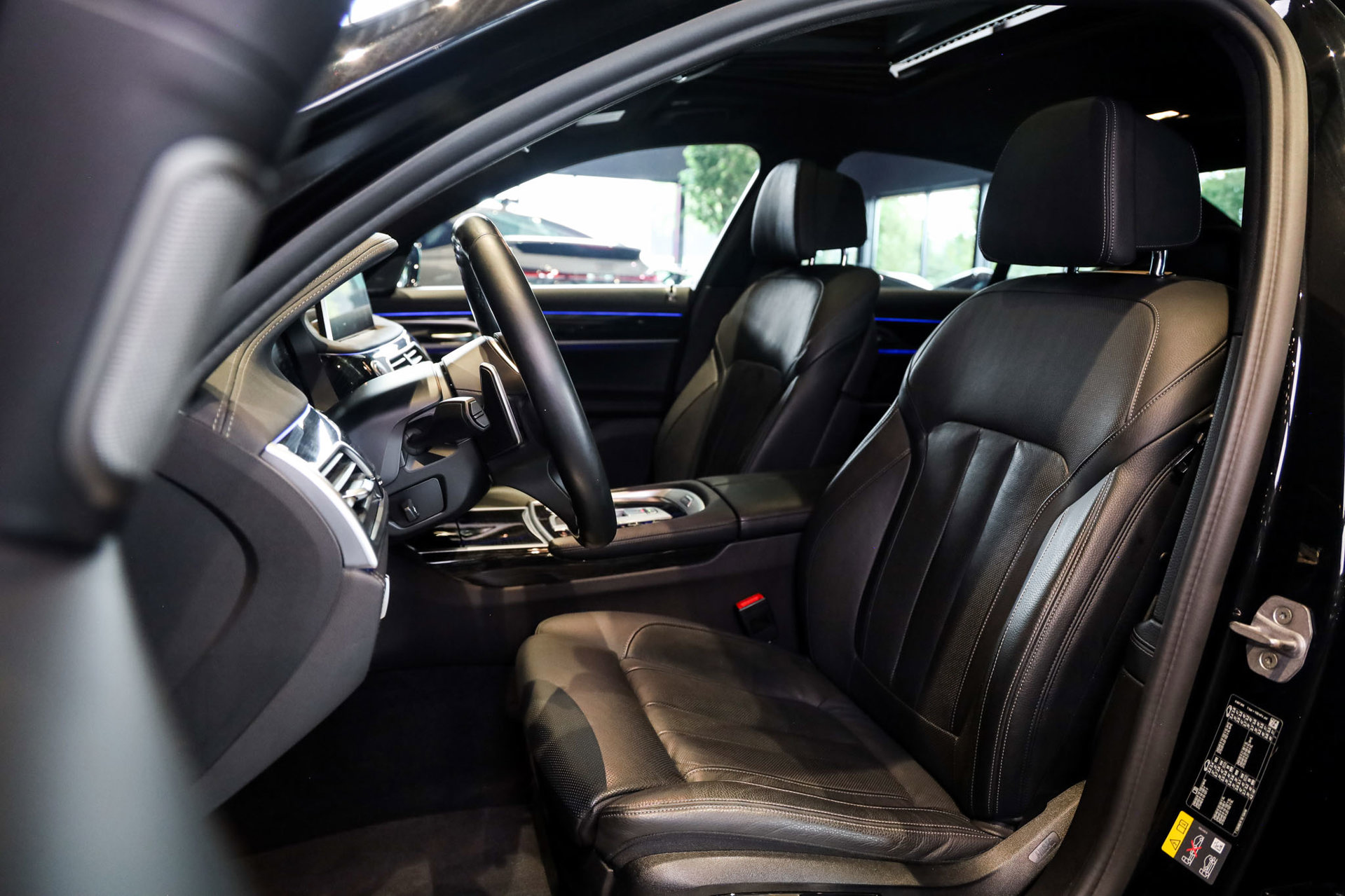 Foto van BMW 745e