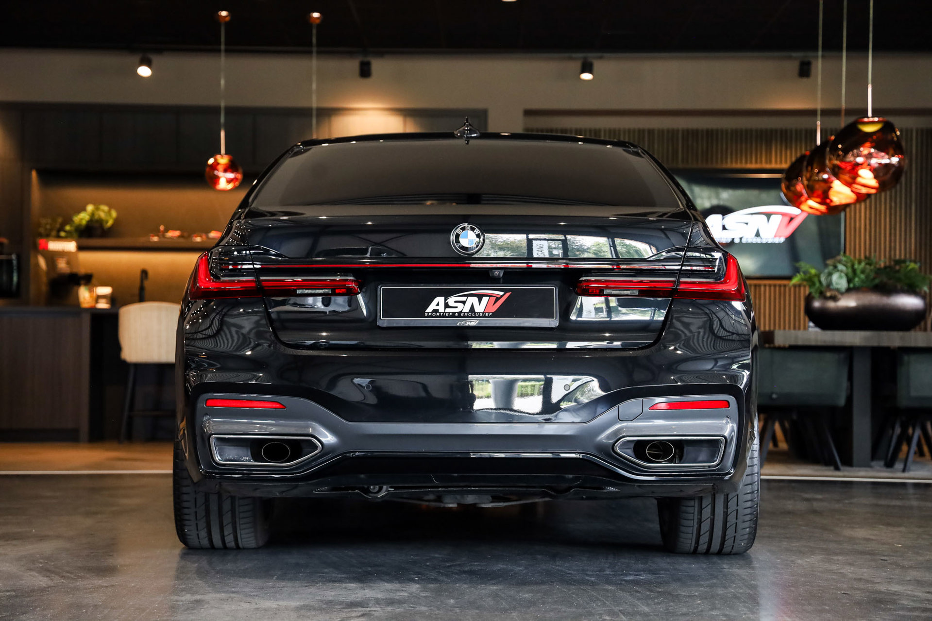 Foto van BMW 745e