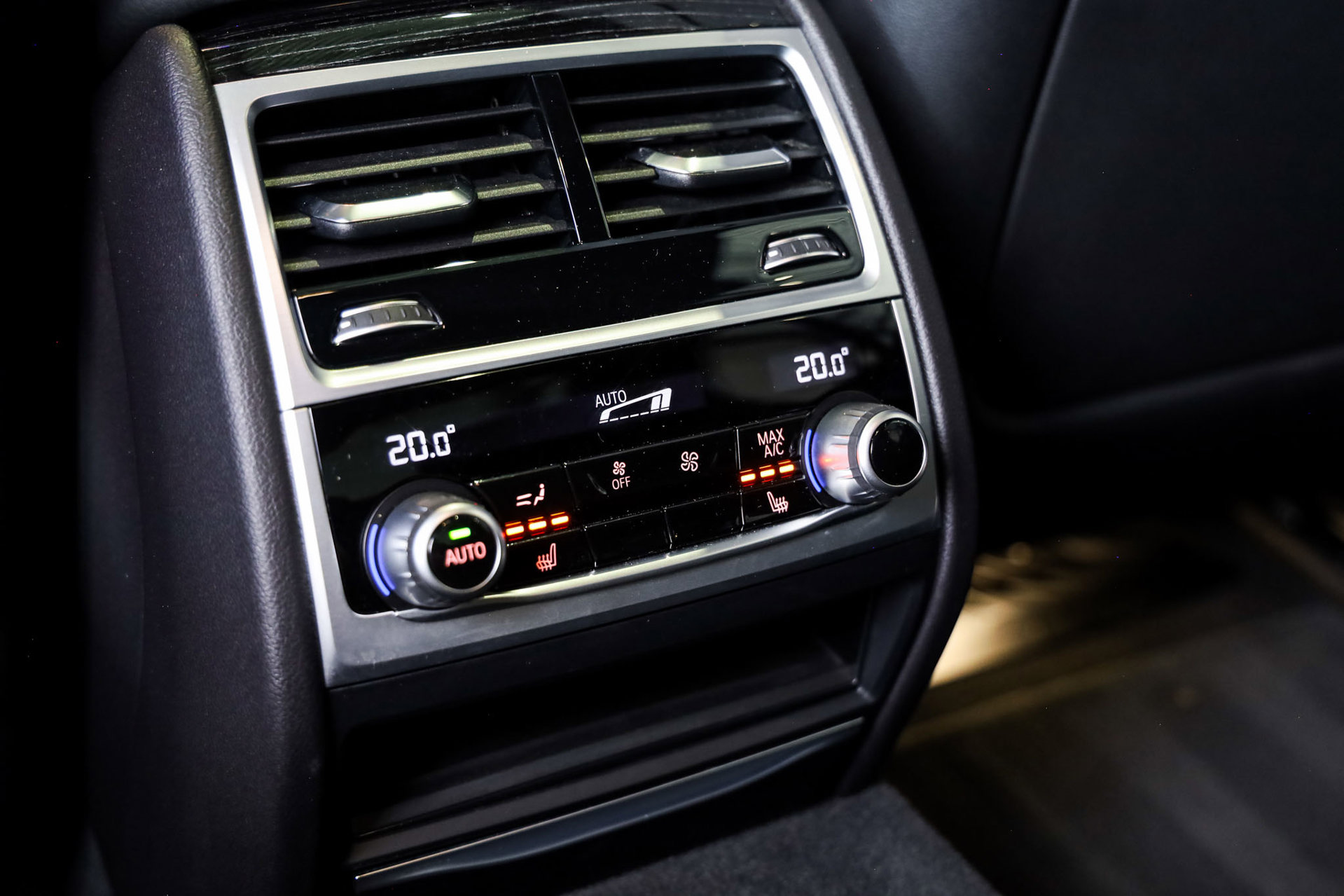 Foto van BMW 745e