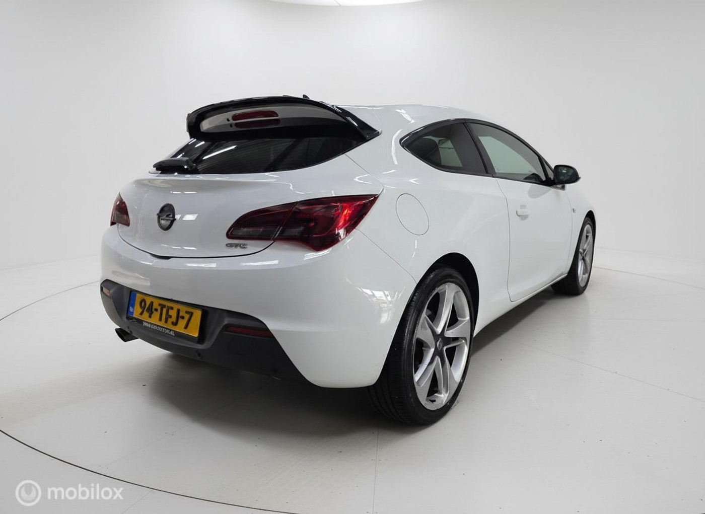 Foto van Opel Astra GTC