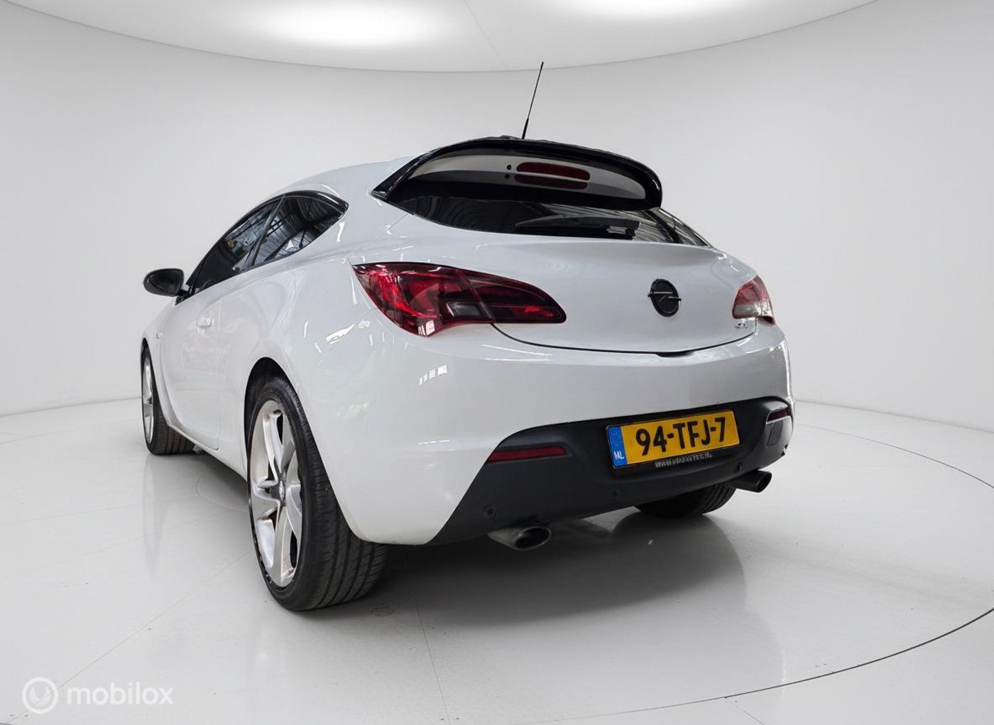 Foto van Opel Astra GTC