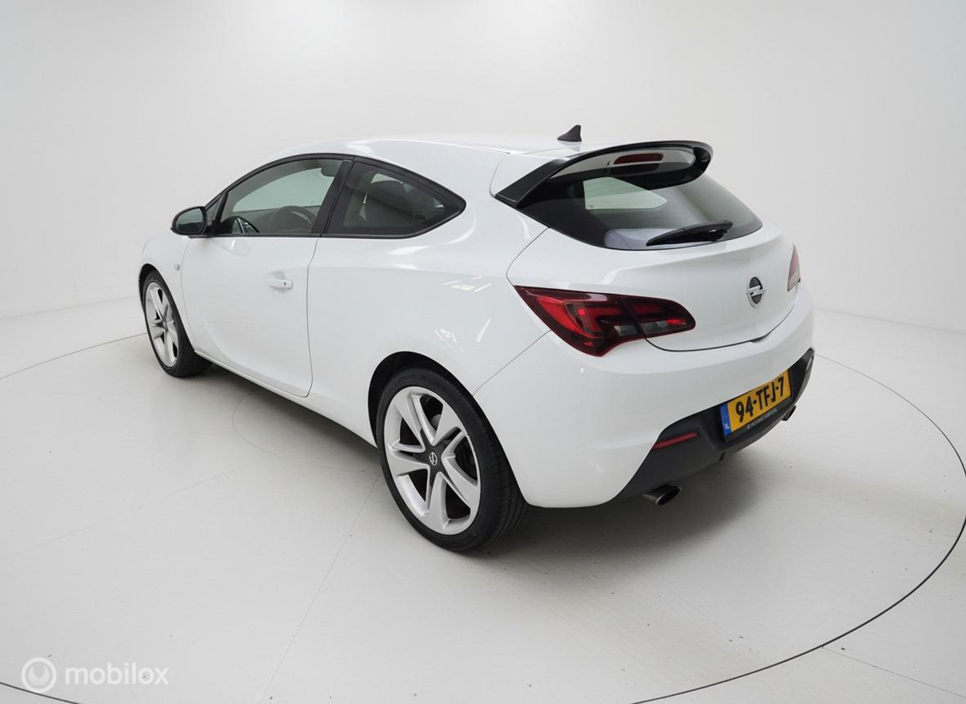 Foto van Opel Astra GTC
