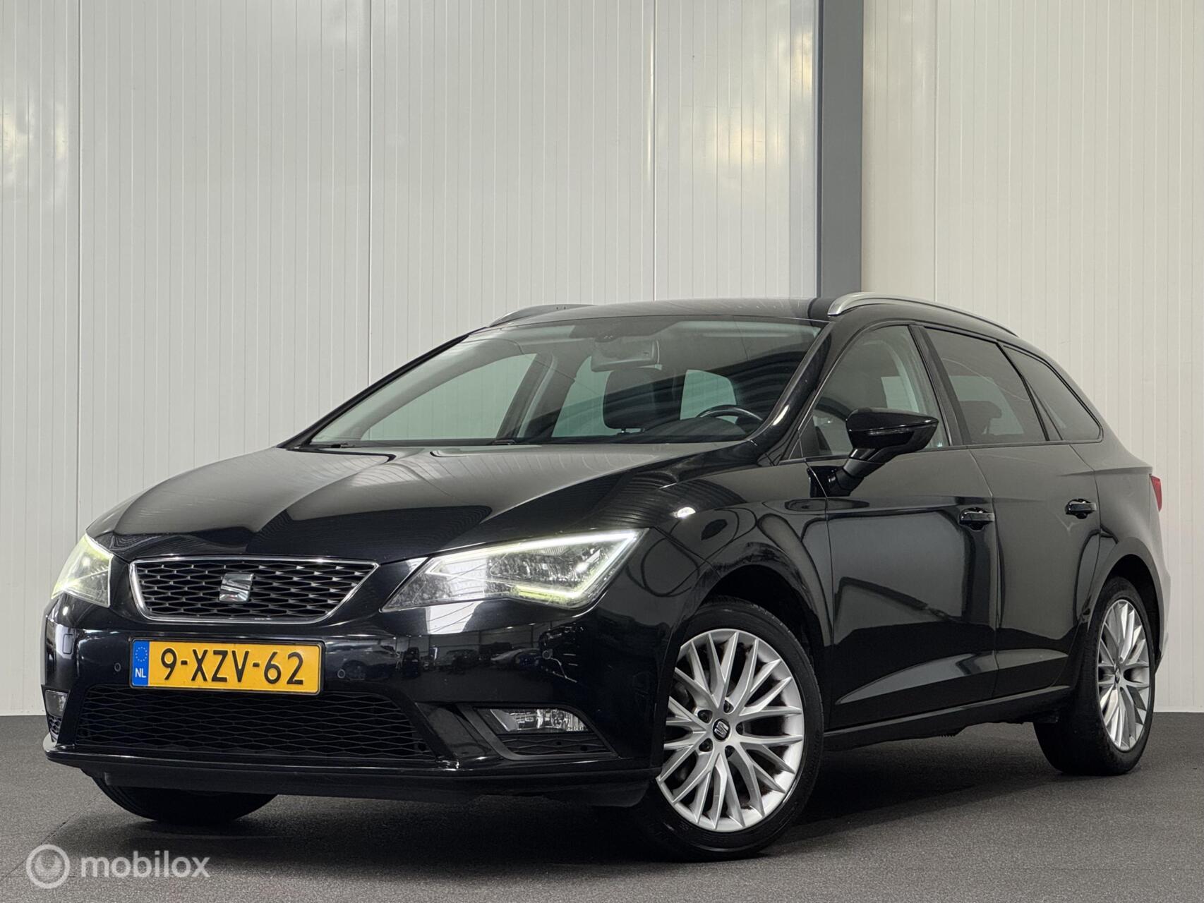 Seat Leon ST 1.2 TSI Style [ NAP trekhaak leder/alcantara ] 2015 - voorkant
