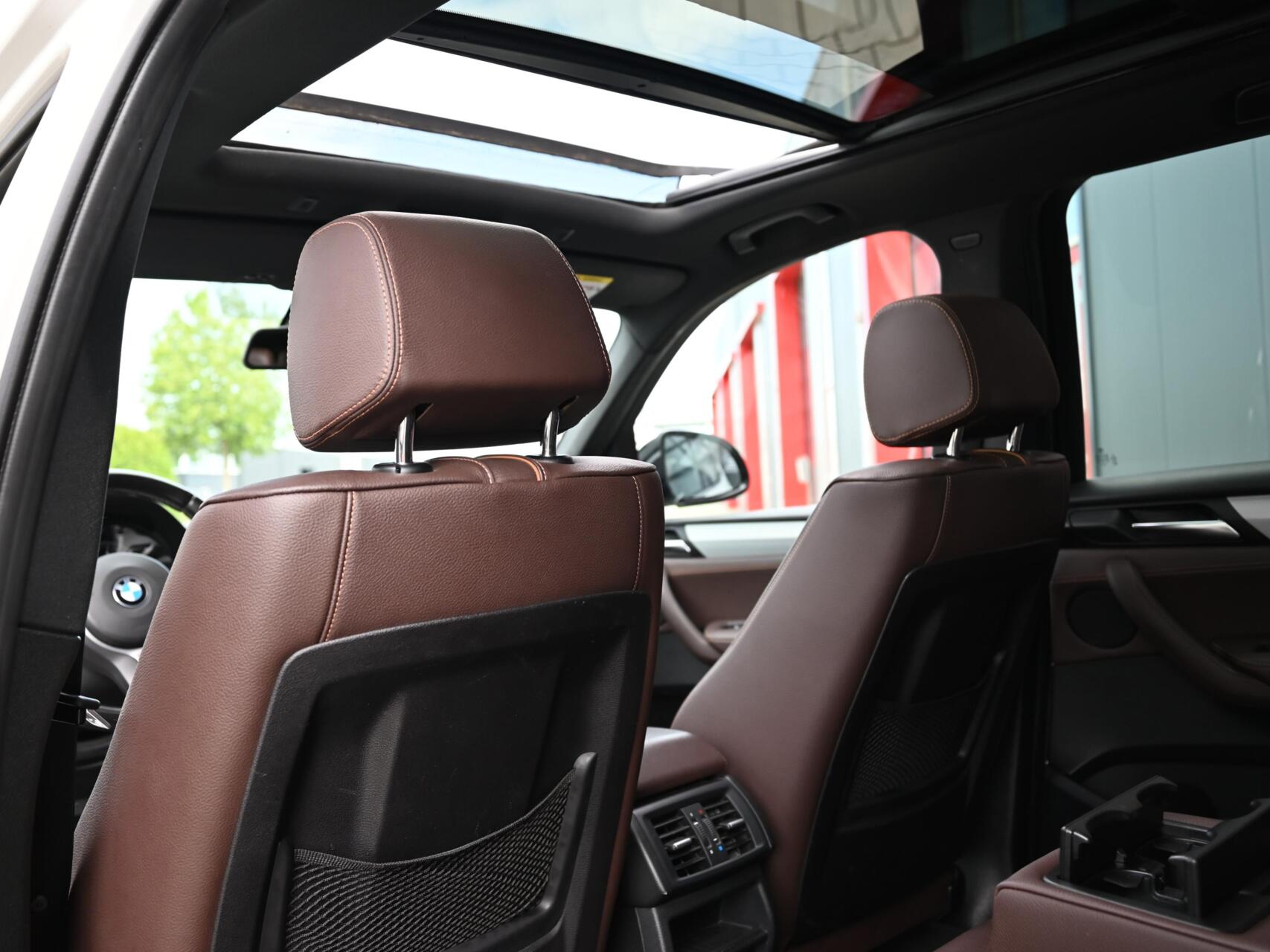Foto van BMW X3 Sdrive20i