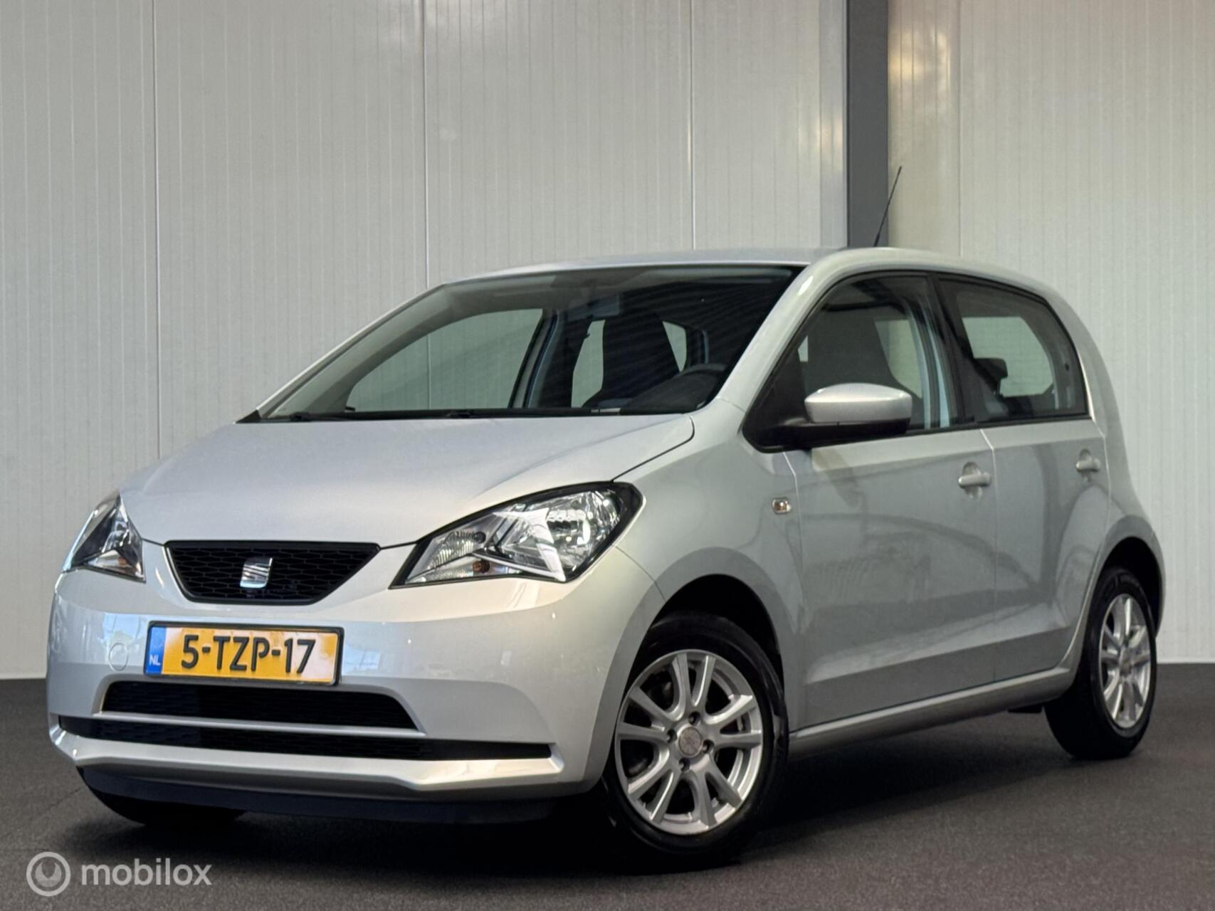 Seat Mii 1.0 Style Chic 5-drs [ trekhaak airco historie ] 2013 - voorkant