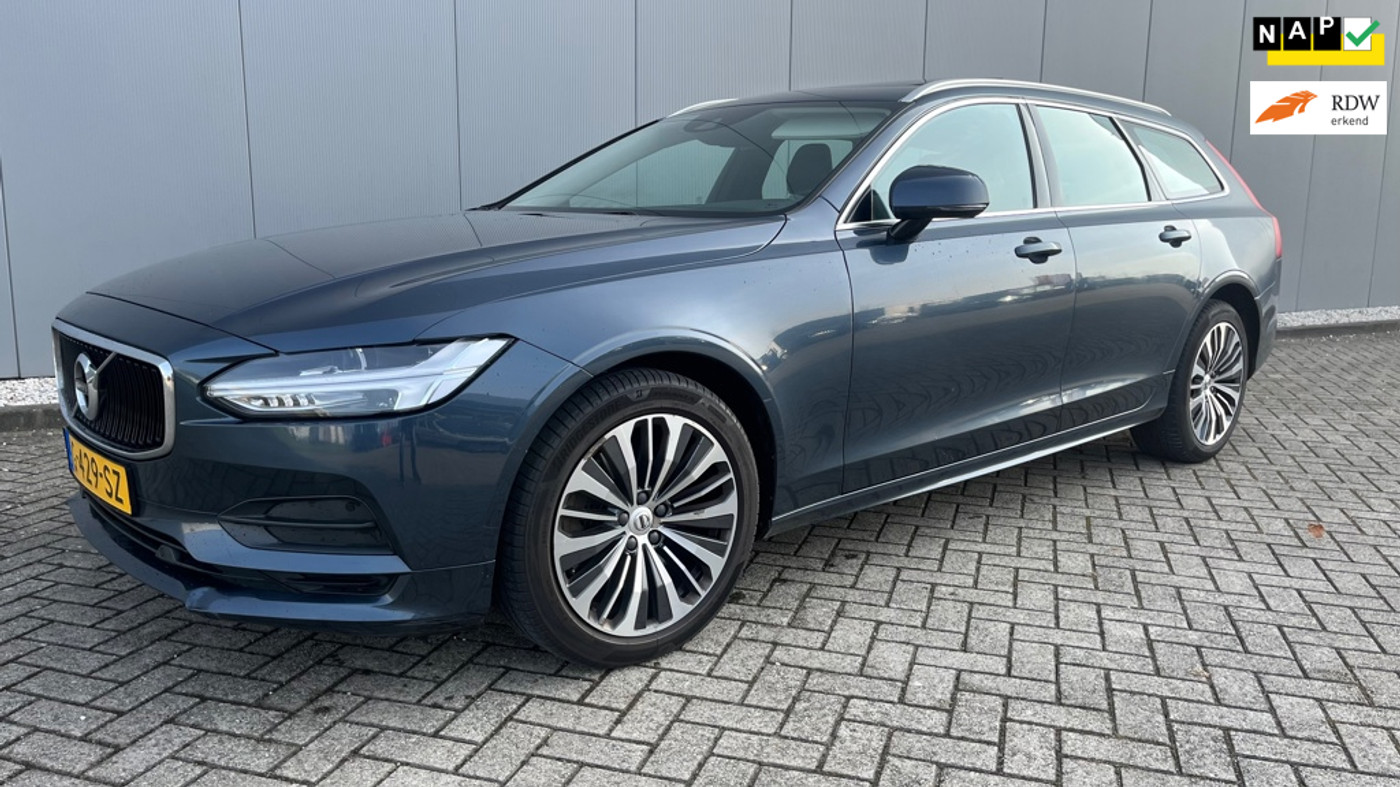 Volvo V90 2.0 D3 Momentum Pro AUT/ PANORAMA/ 8181 netto 2019 - voorkant