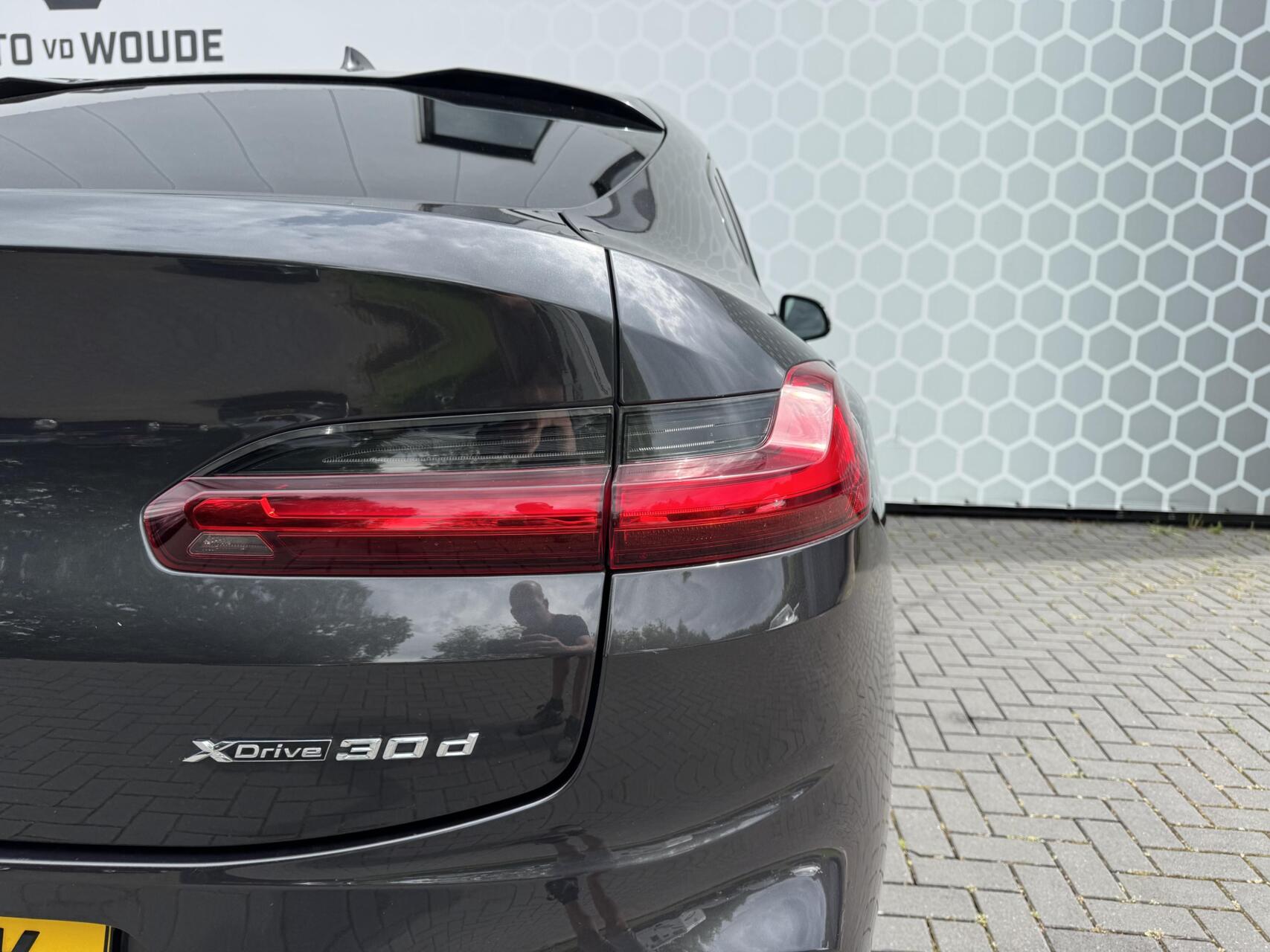 Foto van BMW X4 Xdrive30d