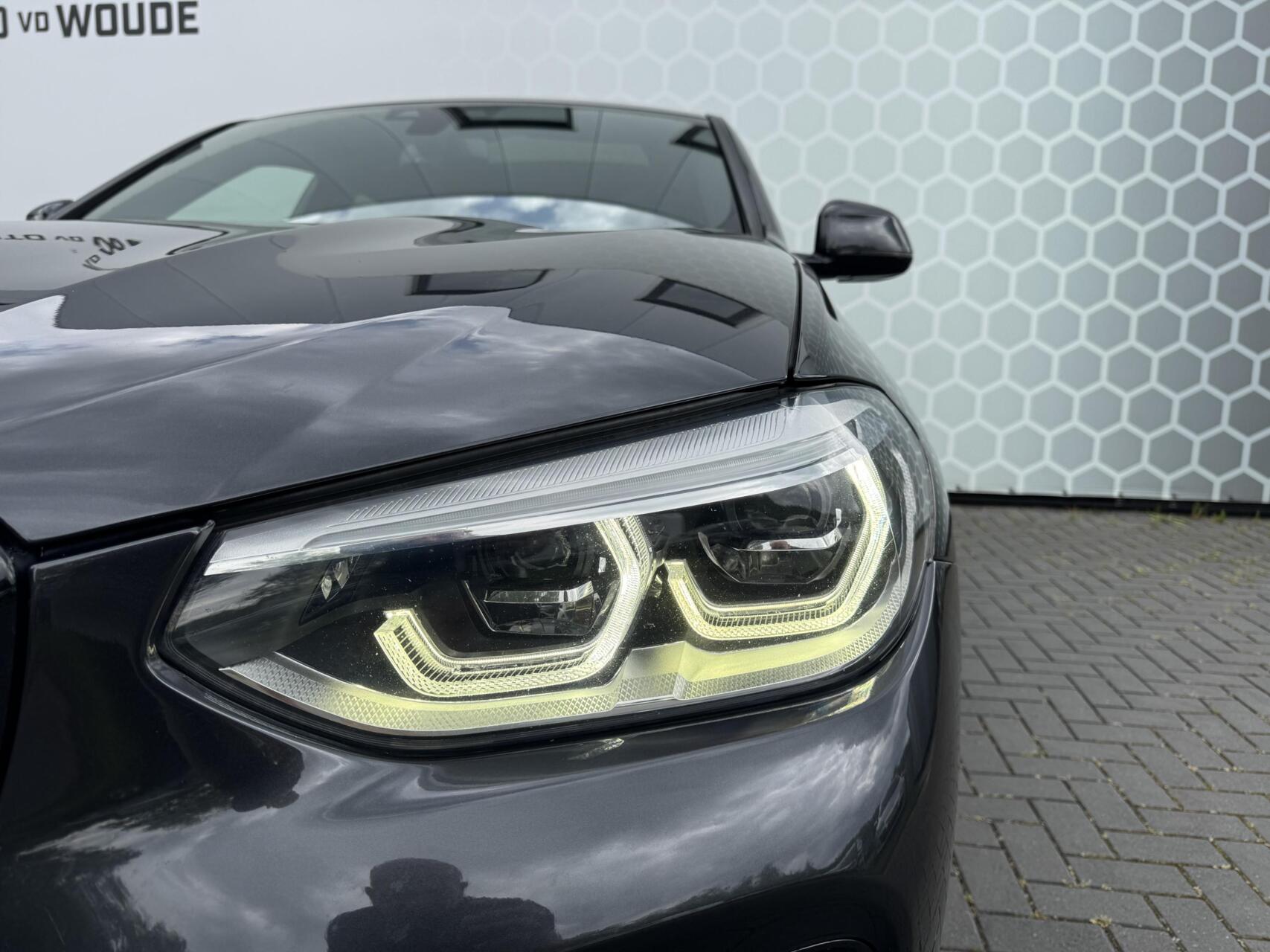Foto van BMW X4 Xdrive30d