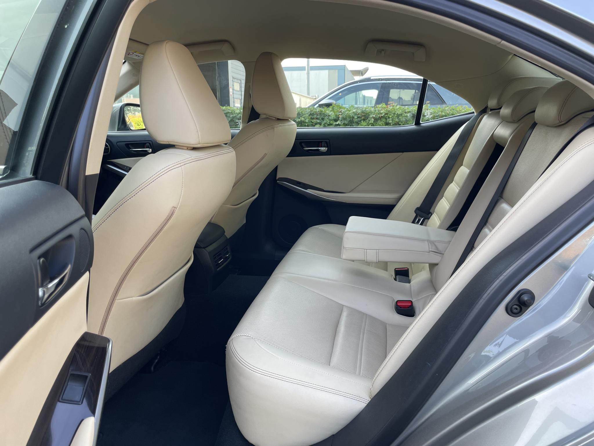 Foto van Lexus Lexus Is300h