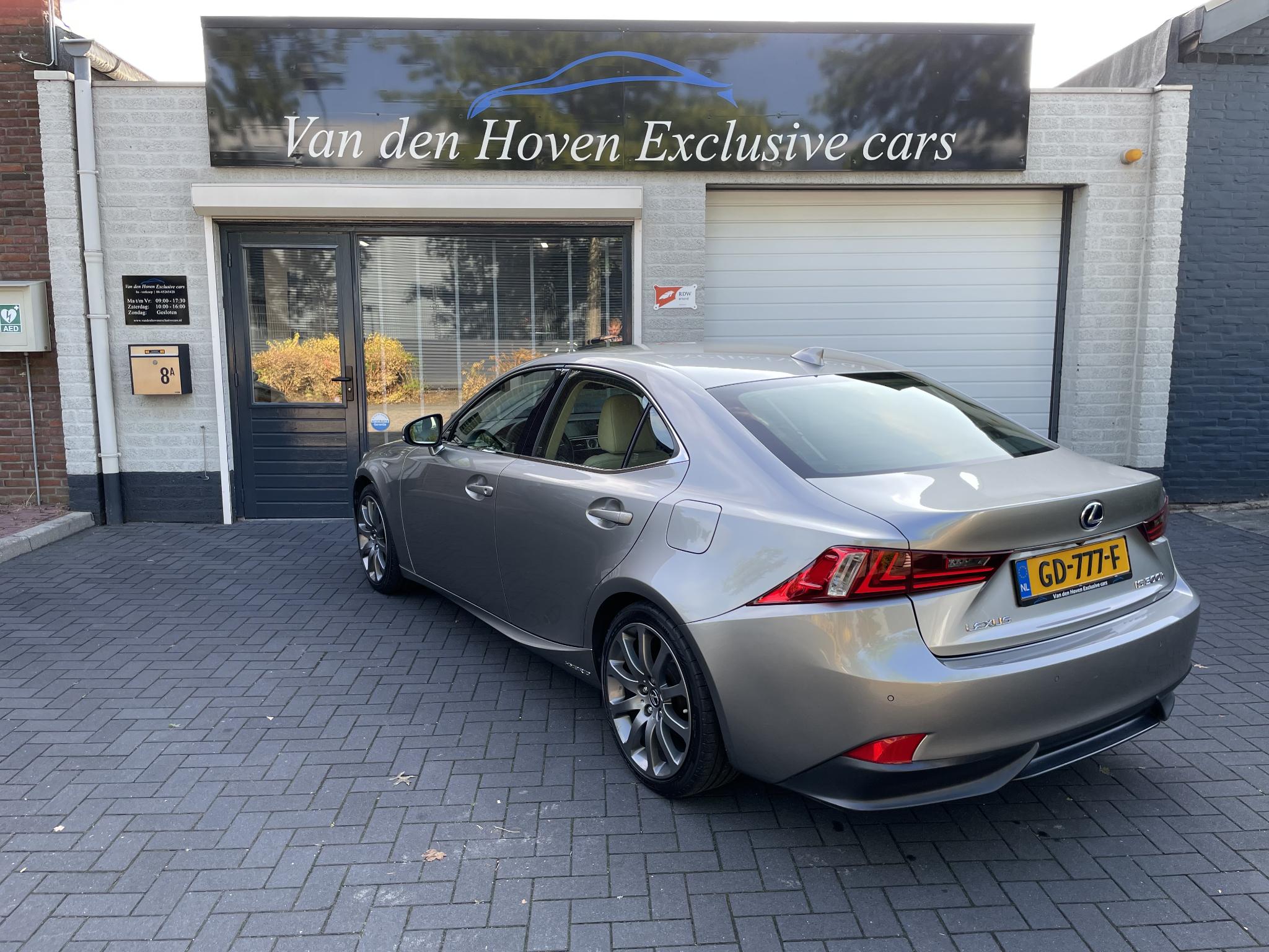 Foto van Lexus Lexus Is300h