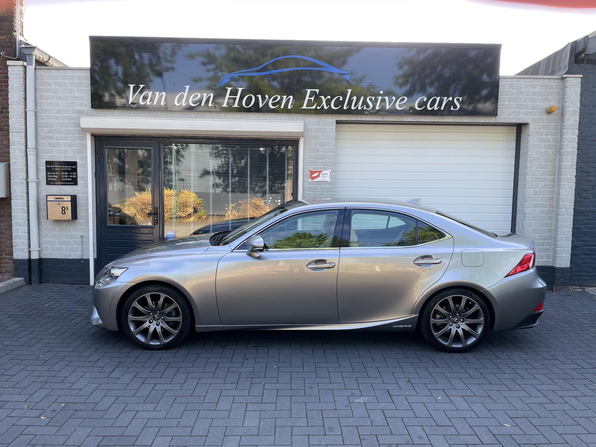 Foto van Lexus Lexus Is300h