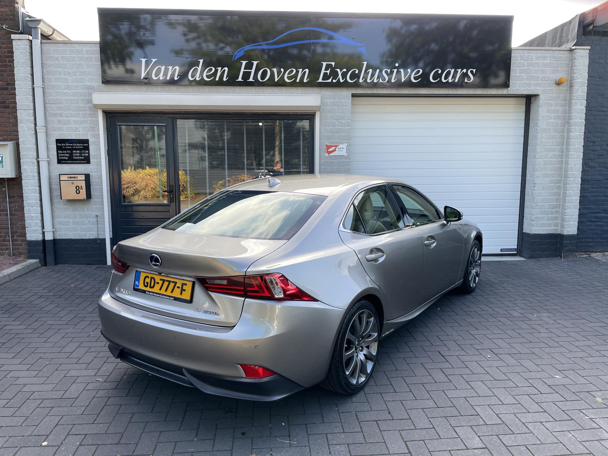 Foto van Lexus Lexus Is300h