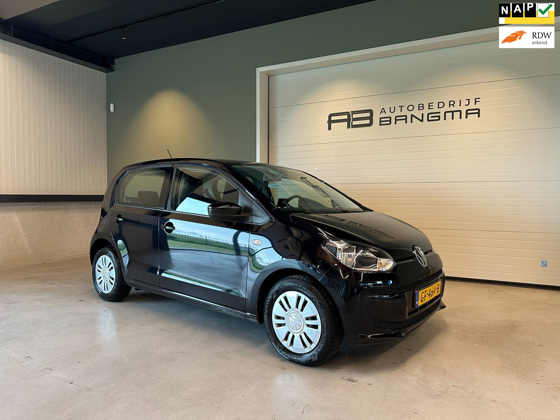 Volkswagen Up 1.0 BlueMotion MOVE UP!-uitv 5-DEURS|AIRCO|ISOFIX|STUURBEKRACHTIGING|NAP|nwe APK+ONDERHOUDSBEURT BIJ AFLEVERING 2015 - voorkant