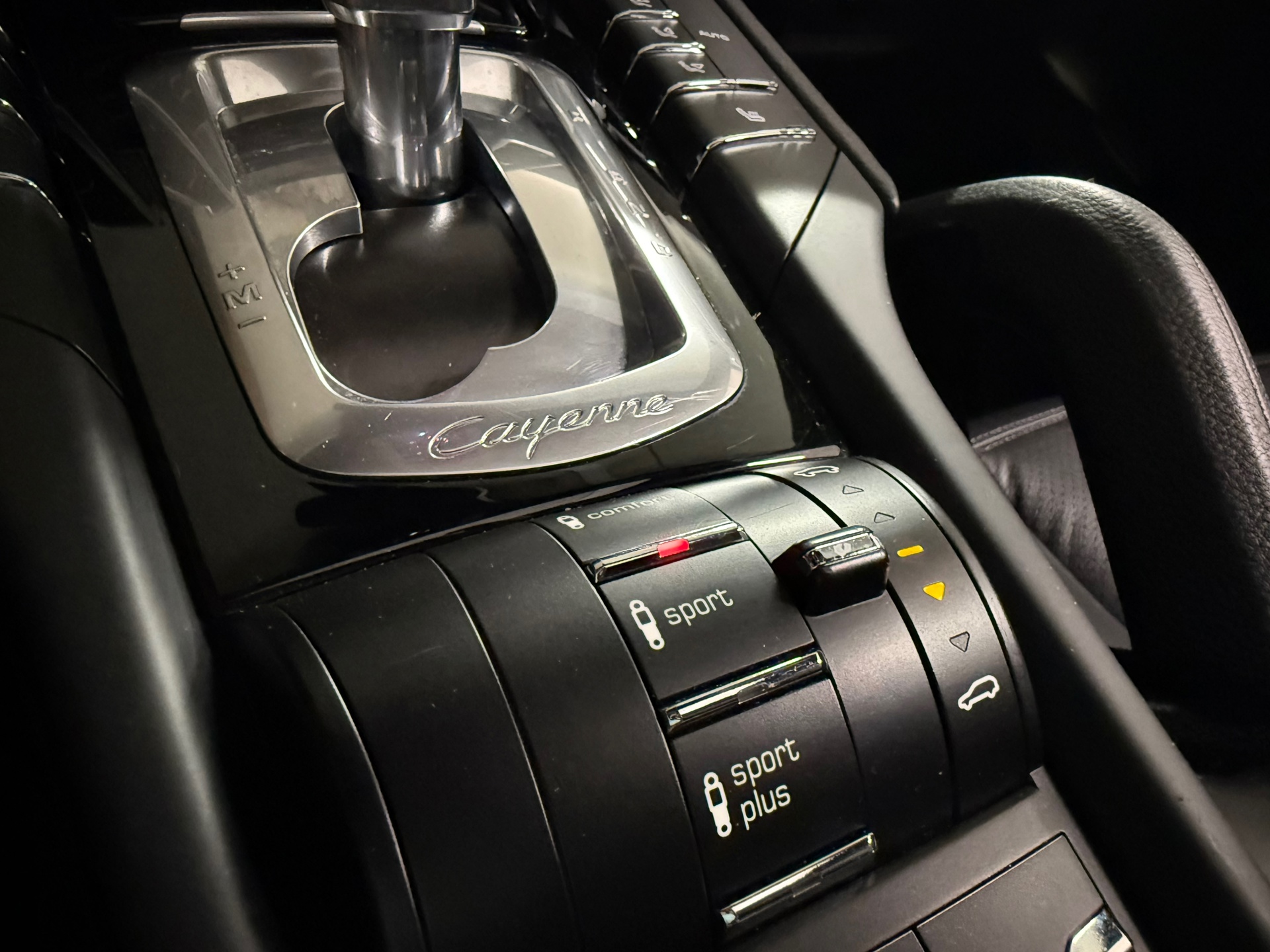 Foto van Porsche Cayenne S E-hybrid