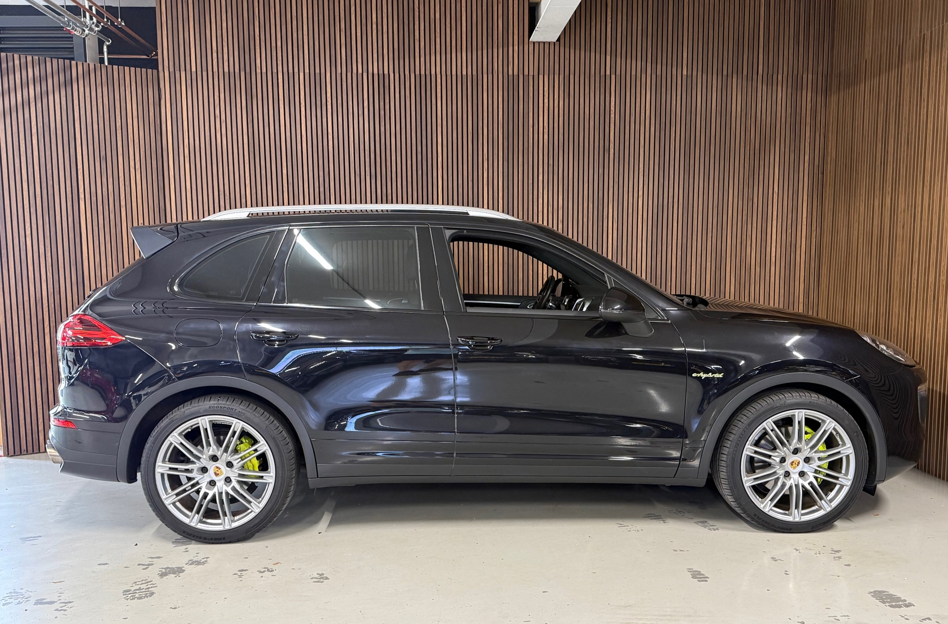 Foto van Porsche Cayenne S E-hybrid