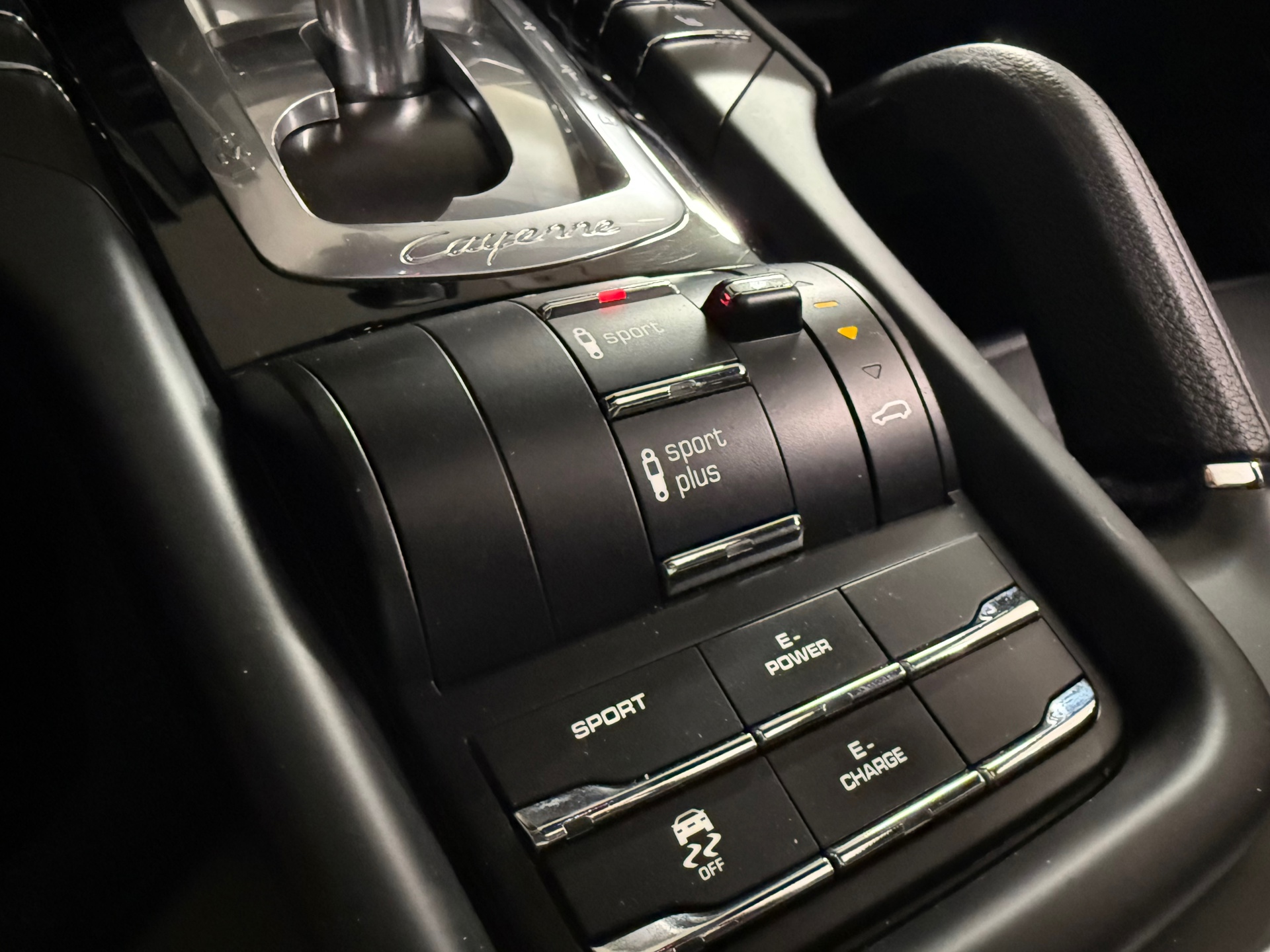 Foto van Porsche Cayenne S E-hybrid