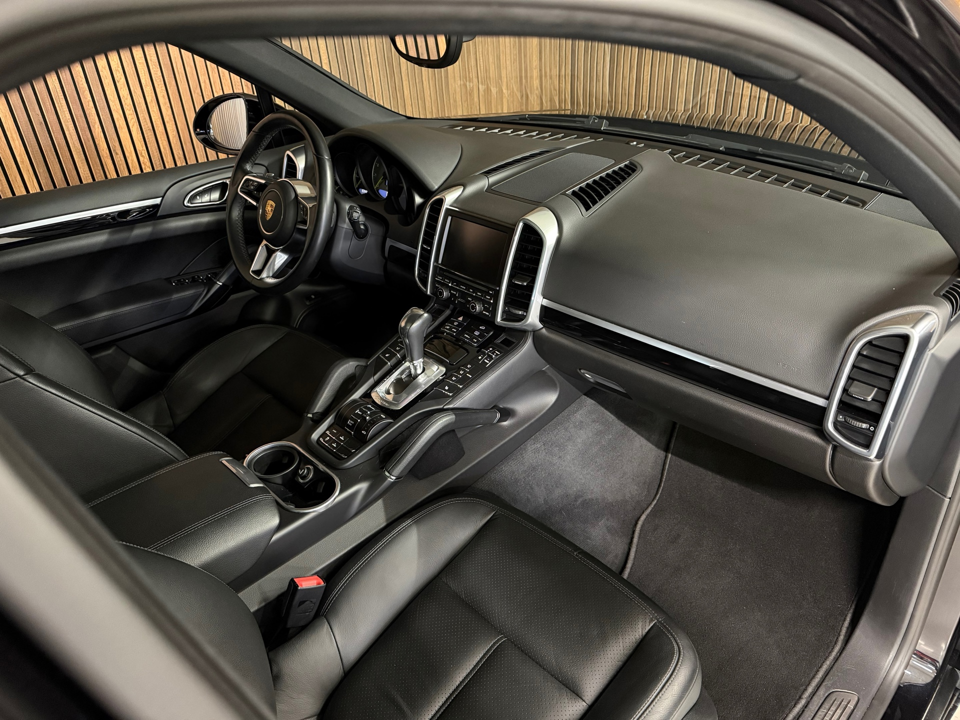 Foto van Porsche Cayenne S E-hybrid