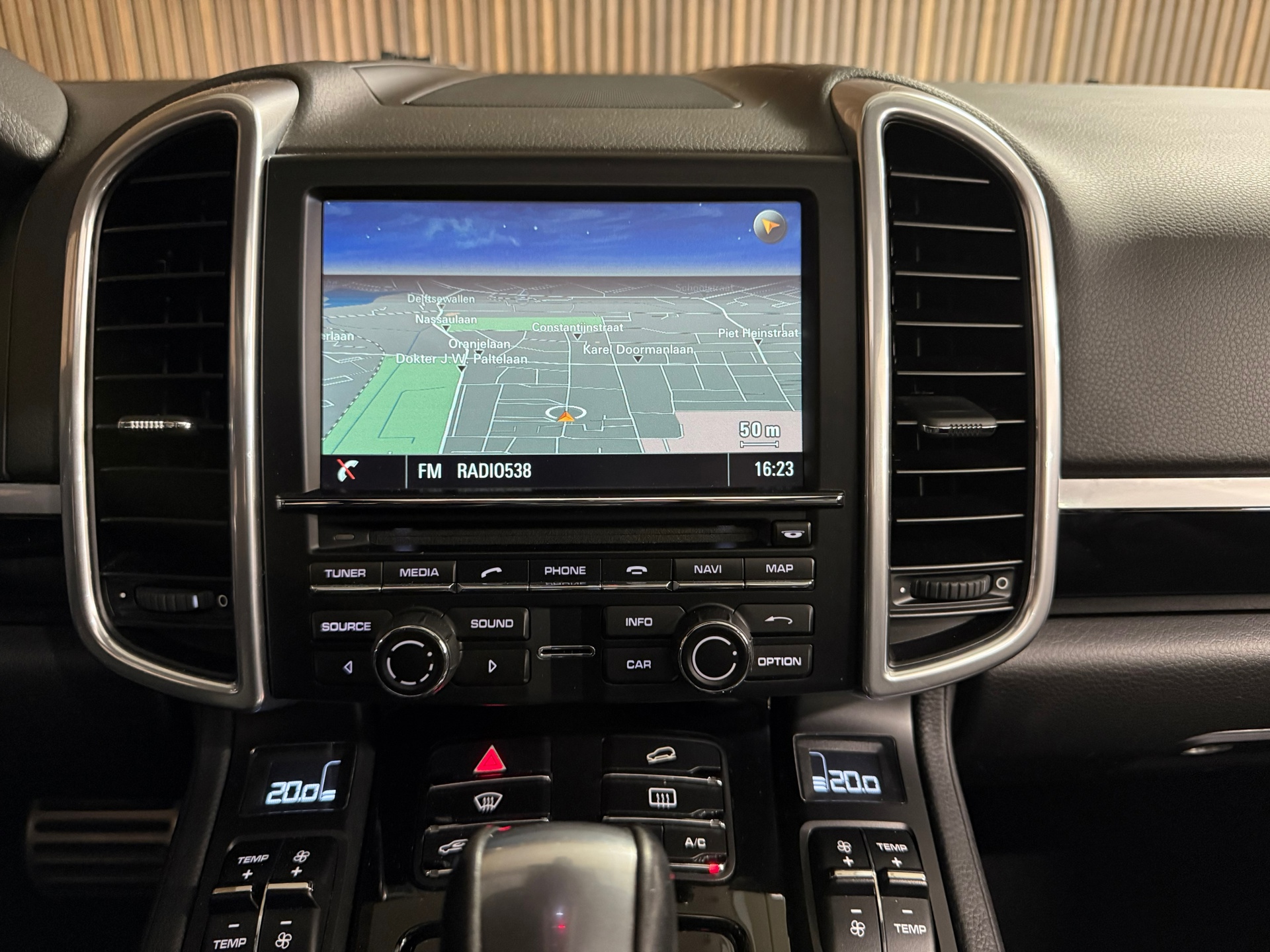 Foto van Porsche Cayenne S E-hybrid