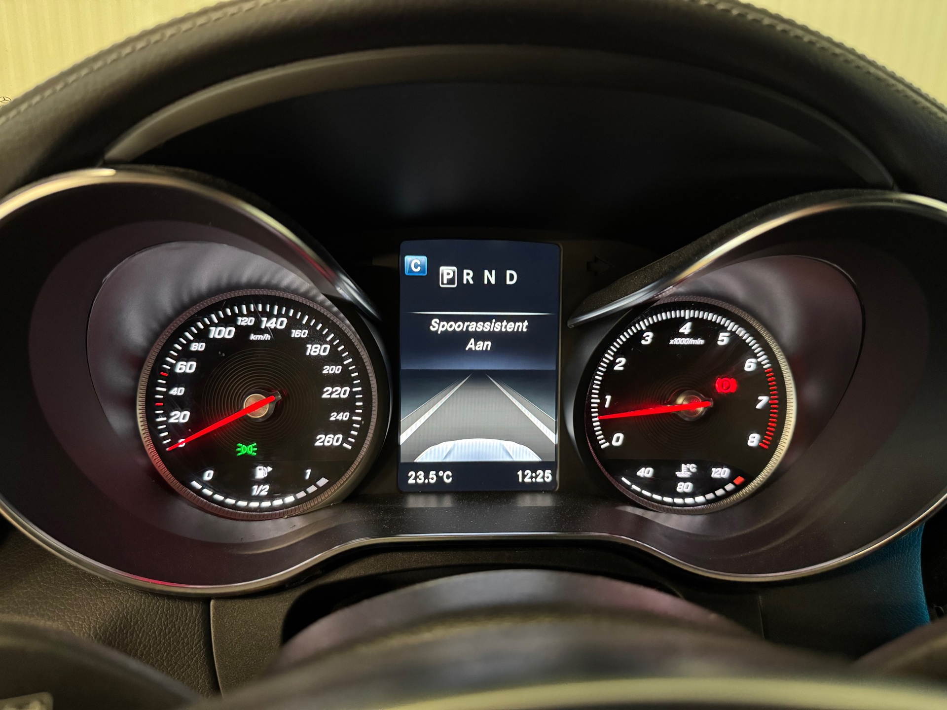 Foto van Mercedes-Benz C 200