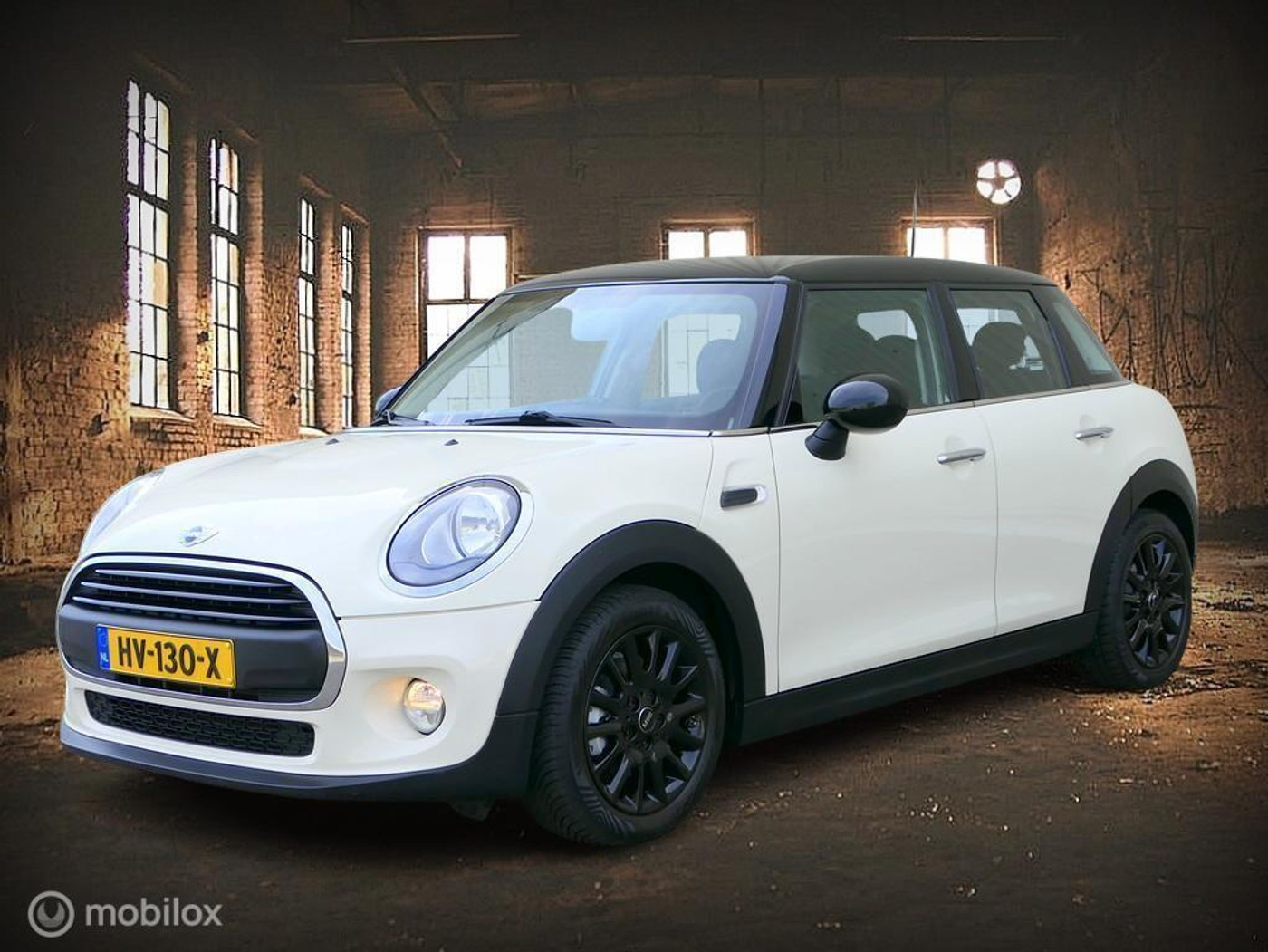 Mini Cooper 1.5 Cooper - 2 eig. - navi - cruise - NL auto 2016 - voorkant