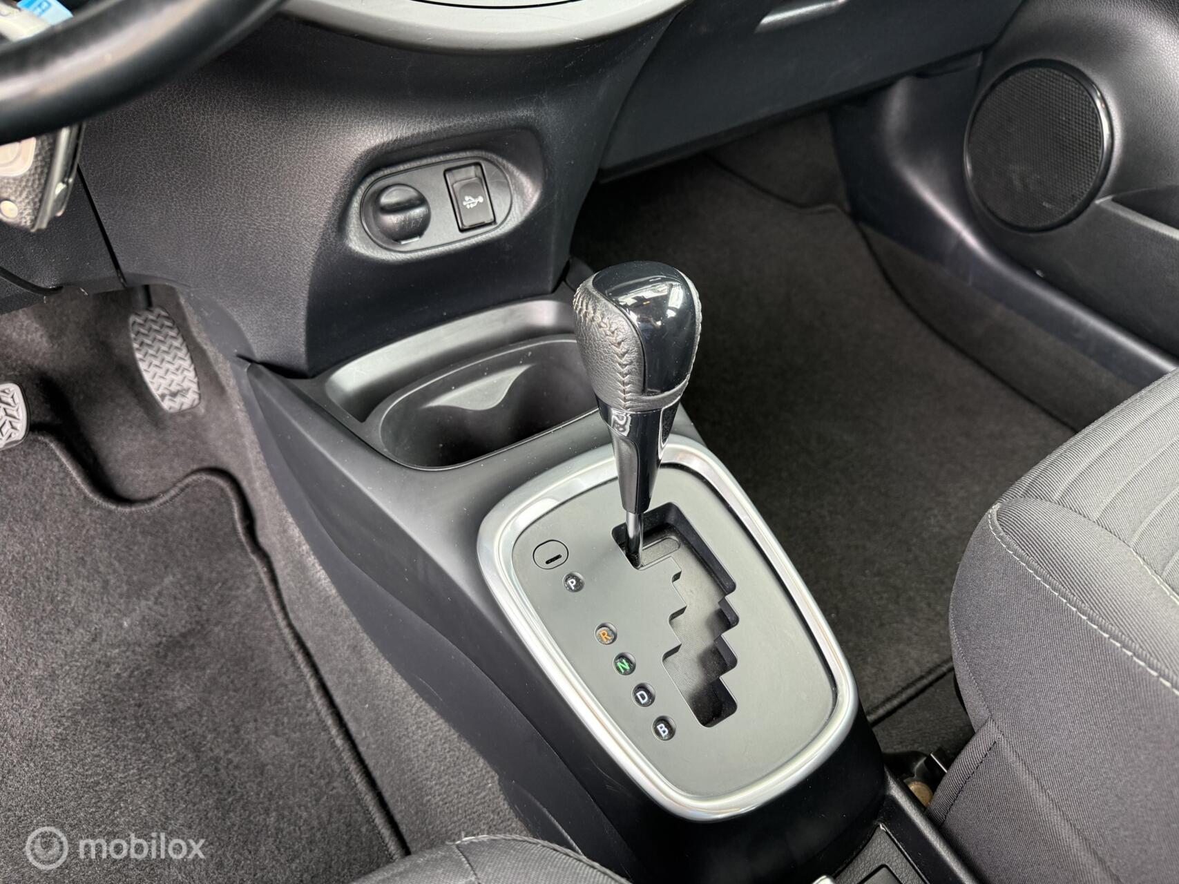 Foto van Toyota Toyota Yaris Hybrid