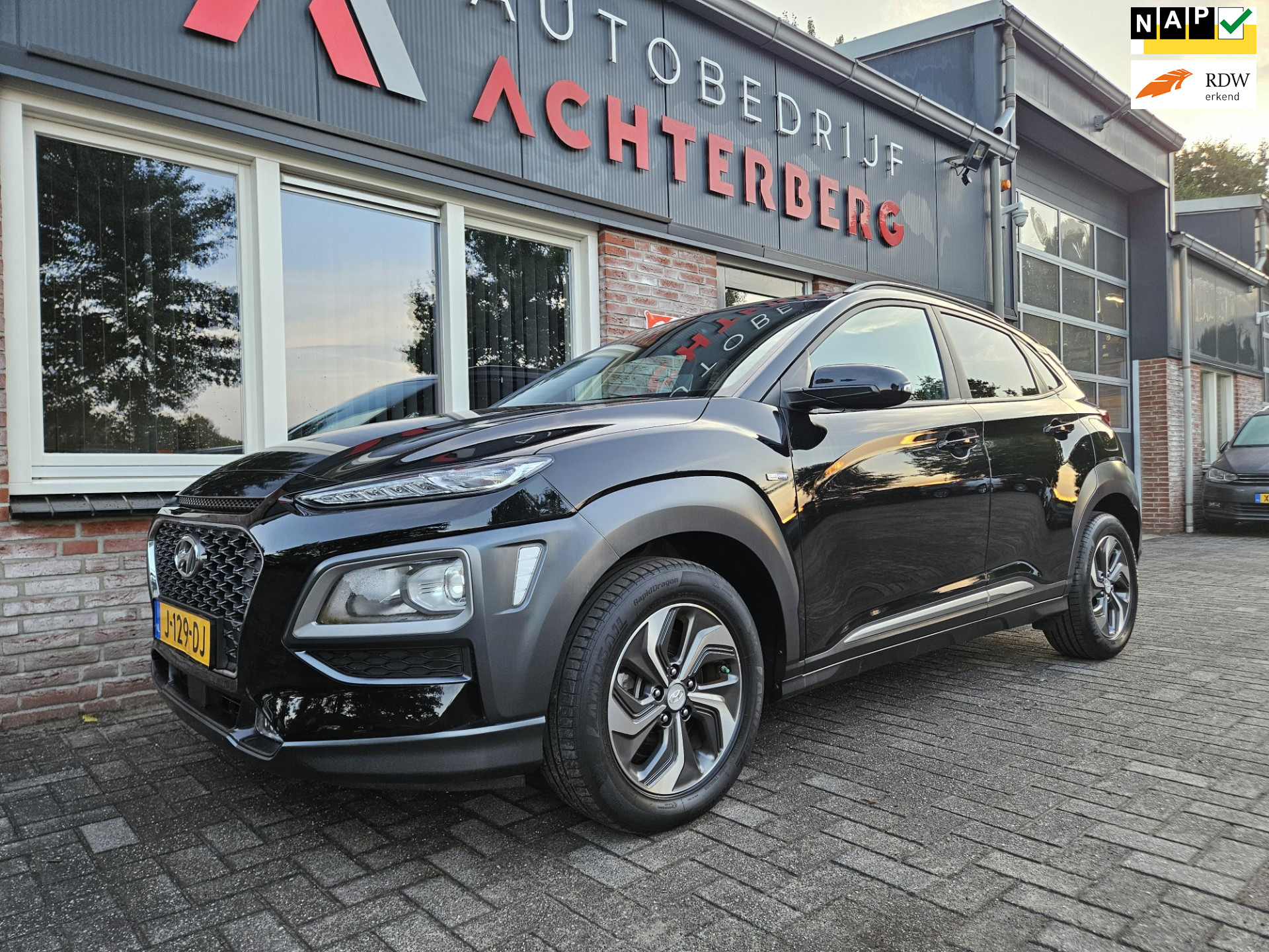 Hyundai Kona 1.6 GDI HEV Fashion Carplay! NAP! Hybride! Camera! Navigatie! Nette Auto! 2020 - voorkant
