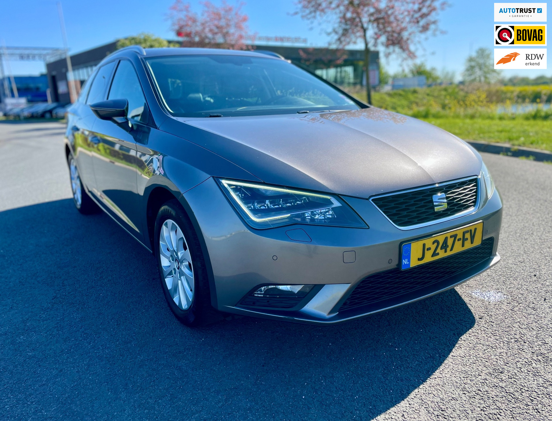Seat Leon ST 1.2 TSI Style, Trekhaak, Stoelverw, Cruise/Climate control, Pdc, Carplay, LED, Leder/Alcantara, Lmv, Goed oh! 2017 - voorkant