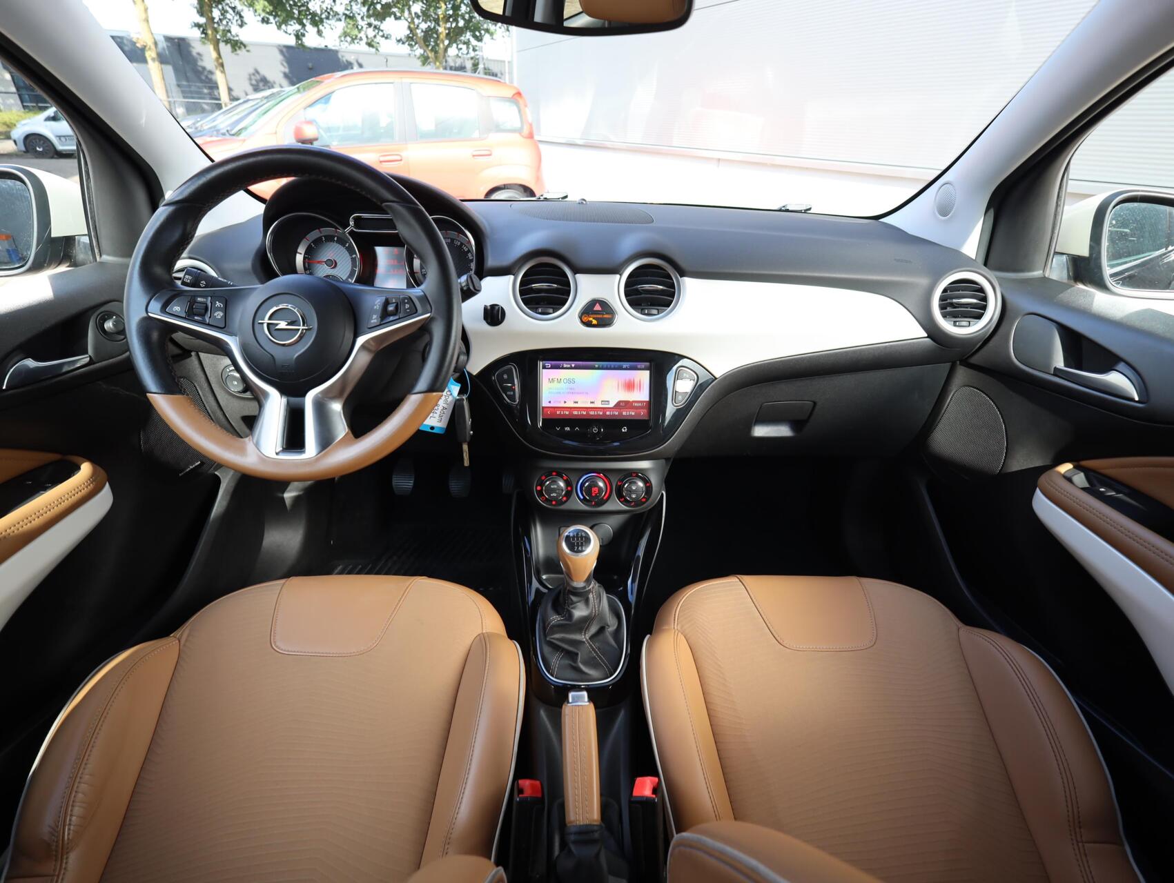 Foto van Opel Adam