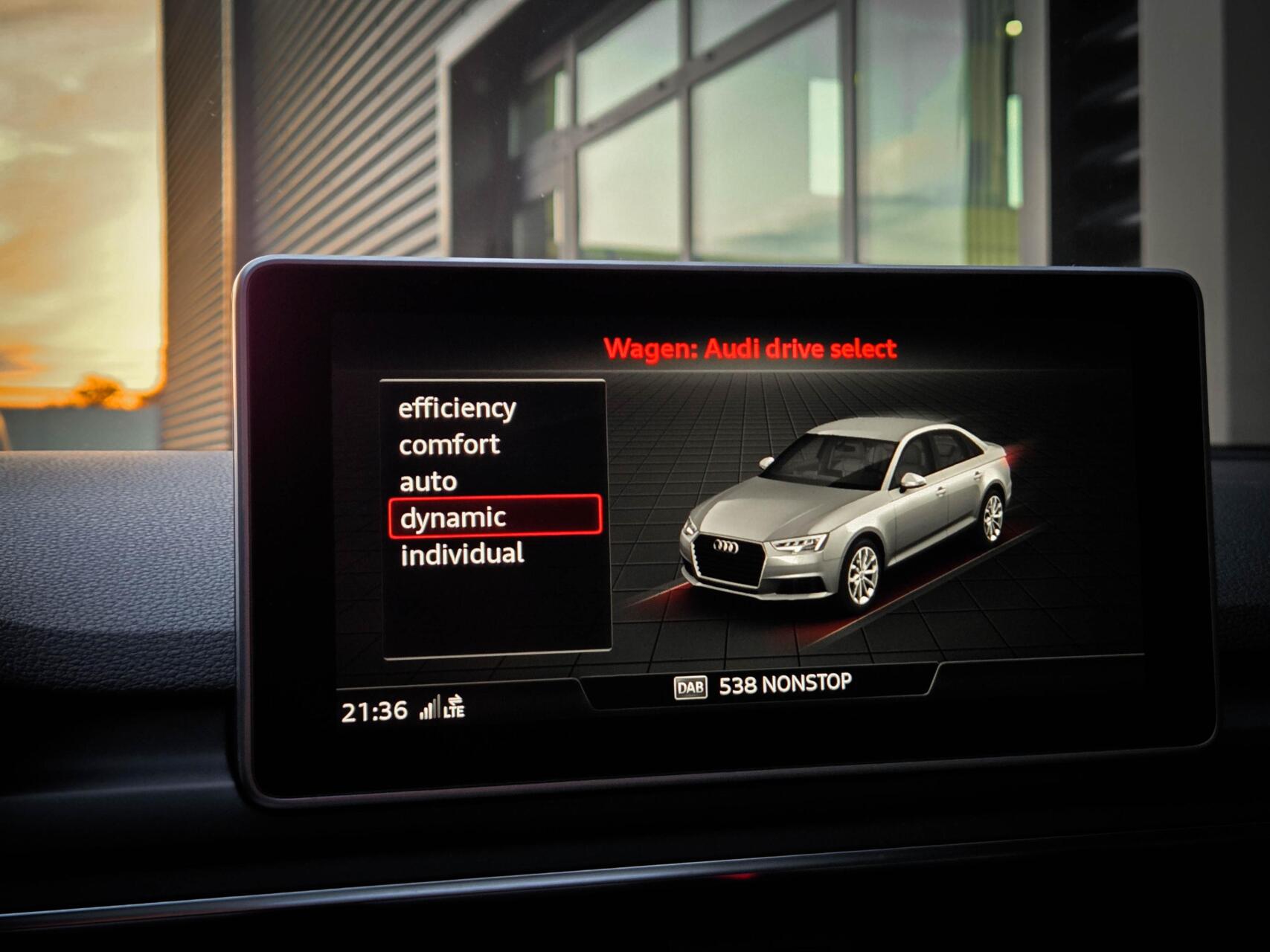 Foto van Audi S4 Limousine