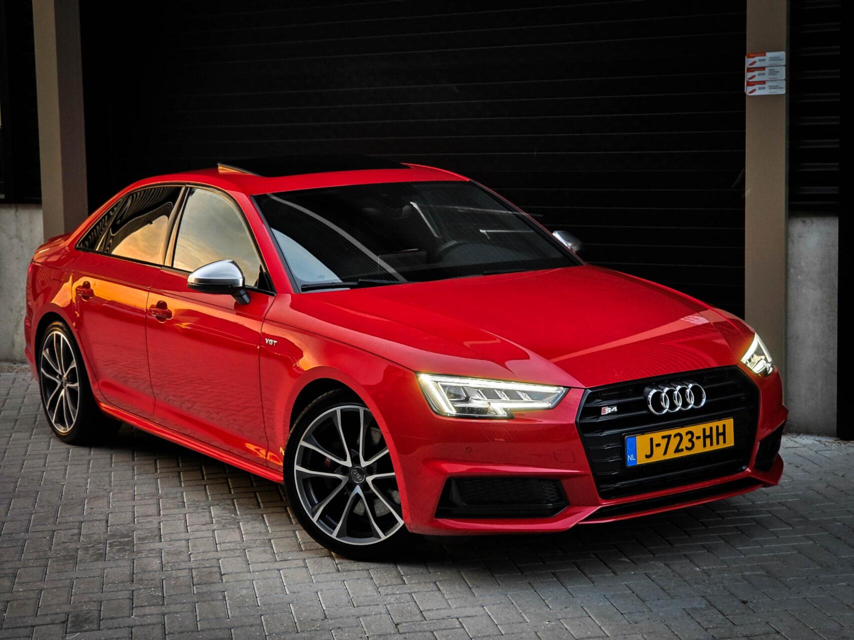 Foto van Audi S4 Limousine