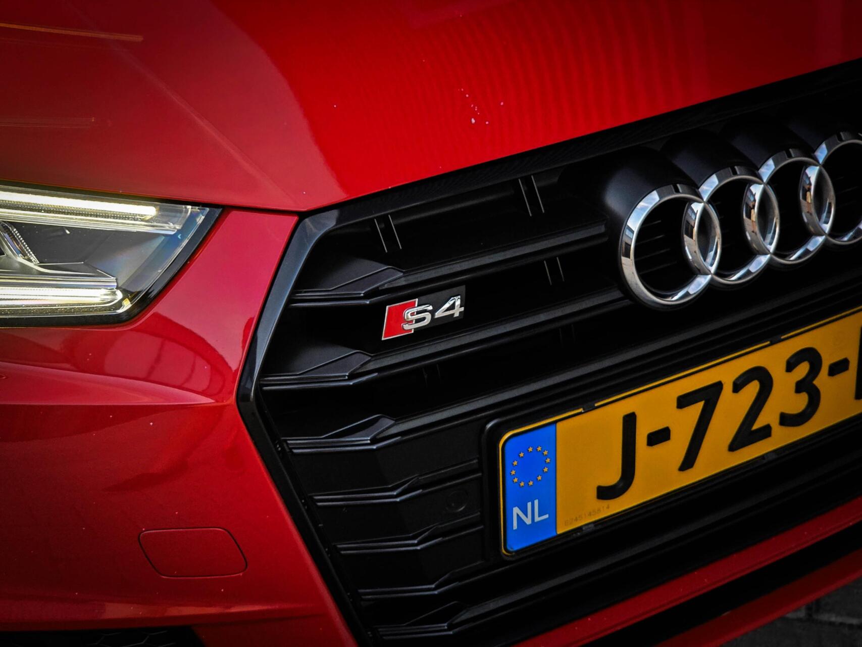 Foto van Audi S4 Limousine