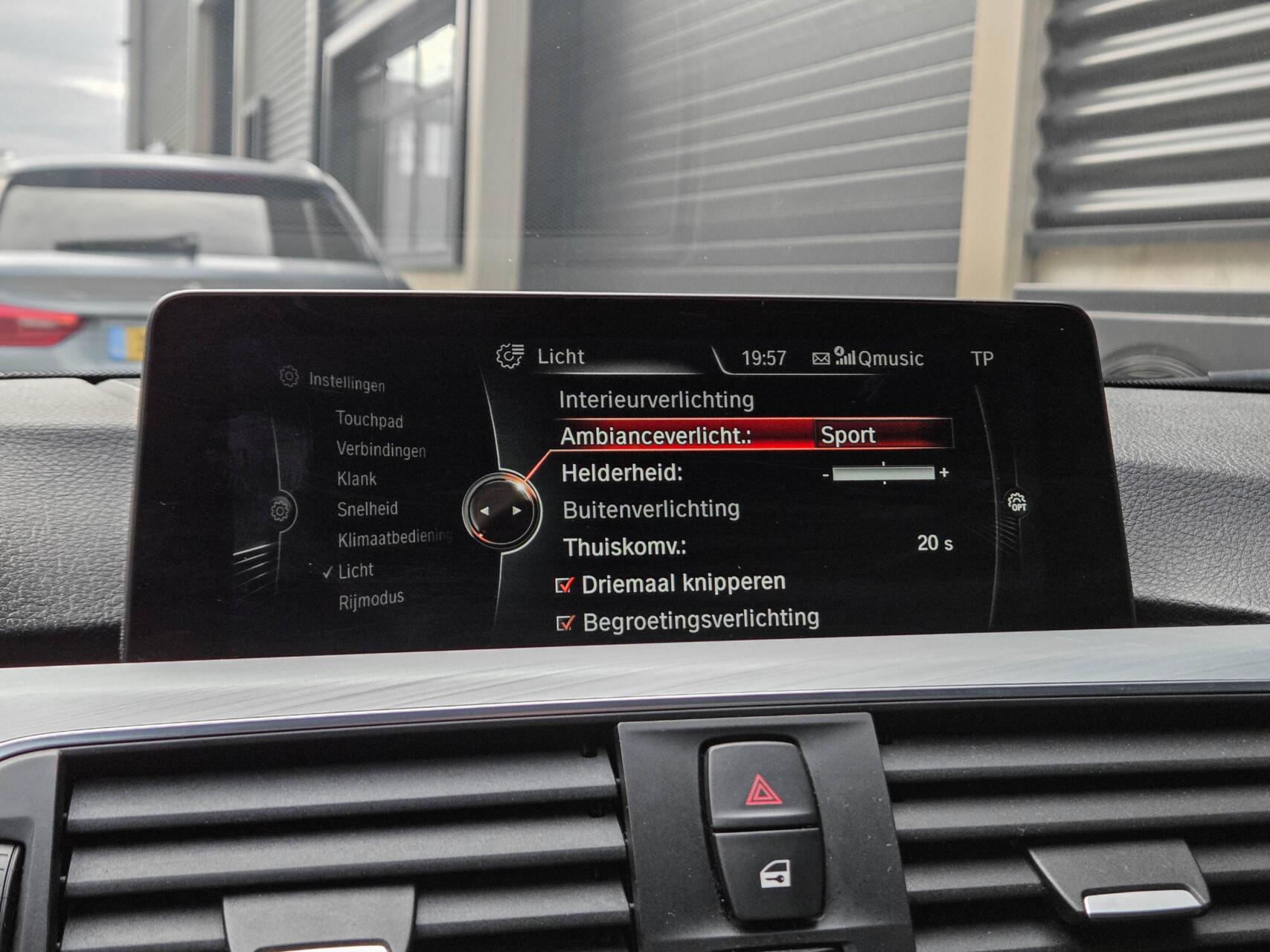 Foto van BMW 330e