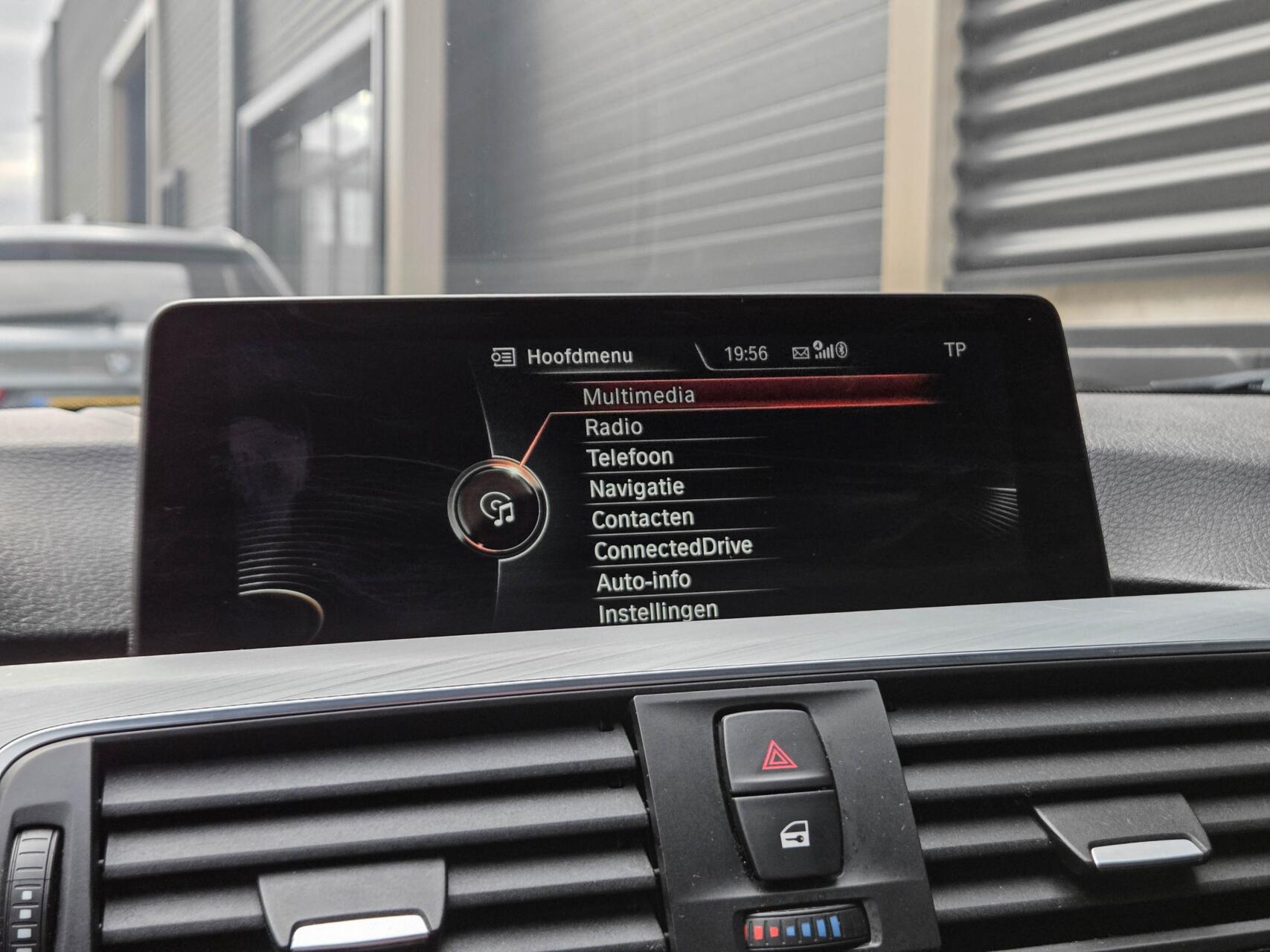 Foto van BMW 330e